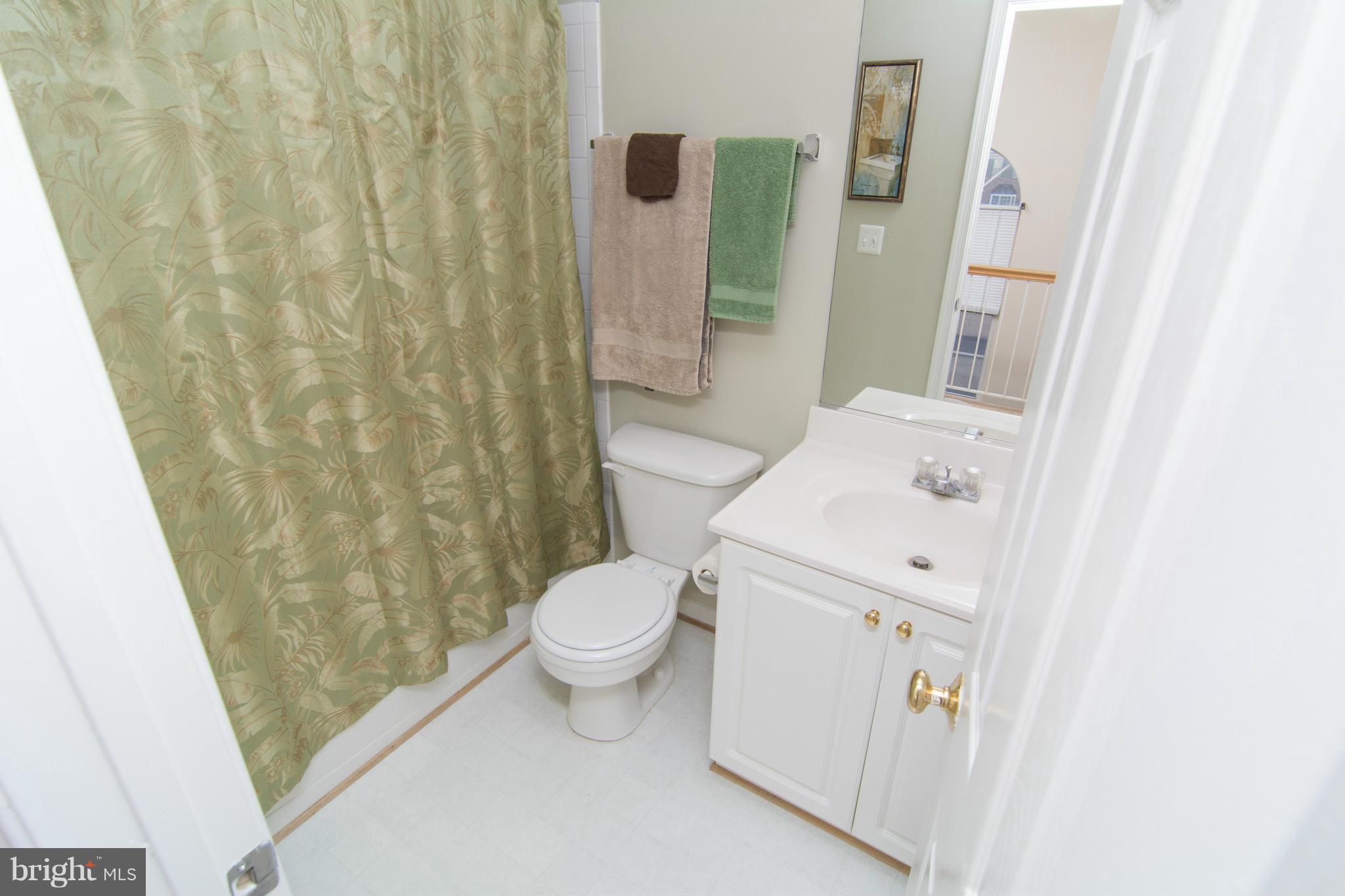 NANTUCKET MEWS @ CROFTON - Residential