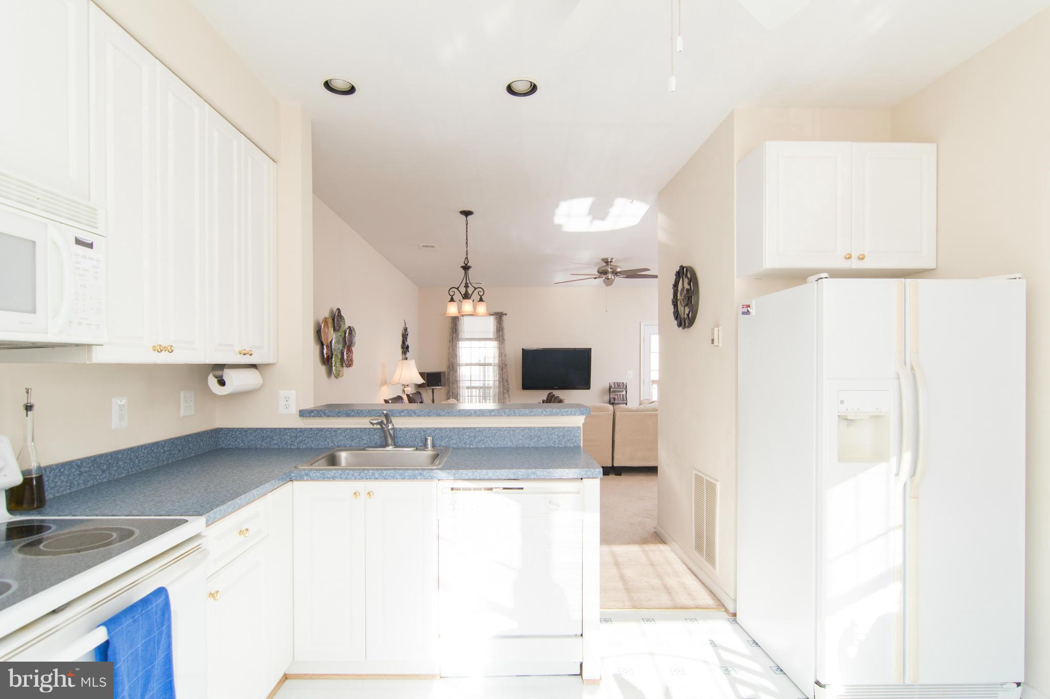 NANTUCKET MEWS @ CROFTON - Residential