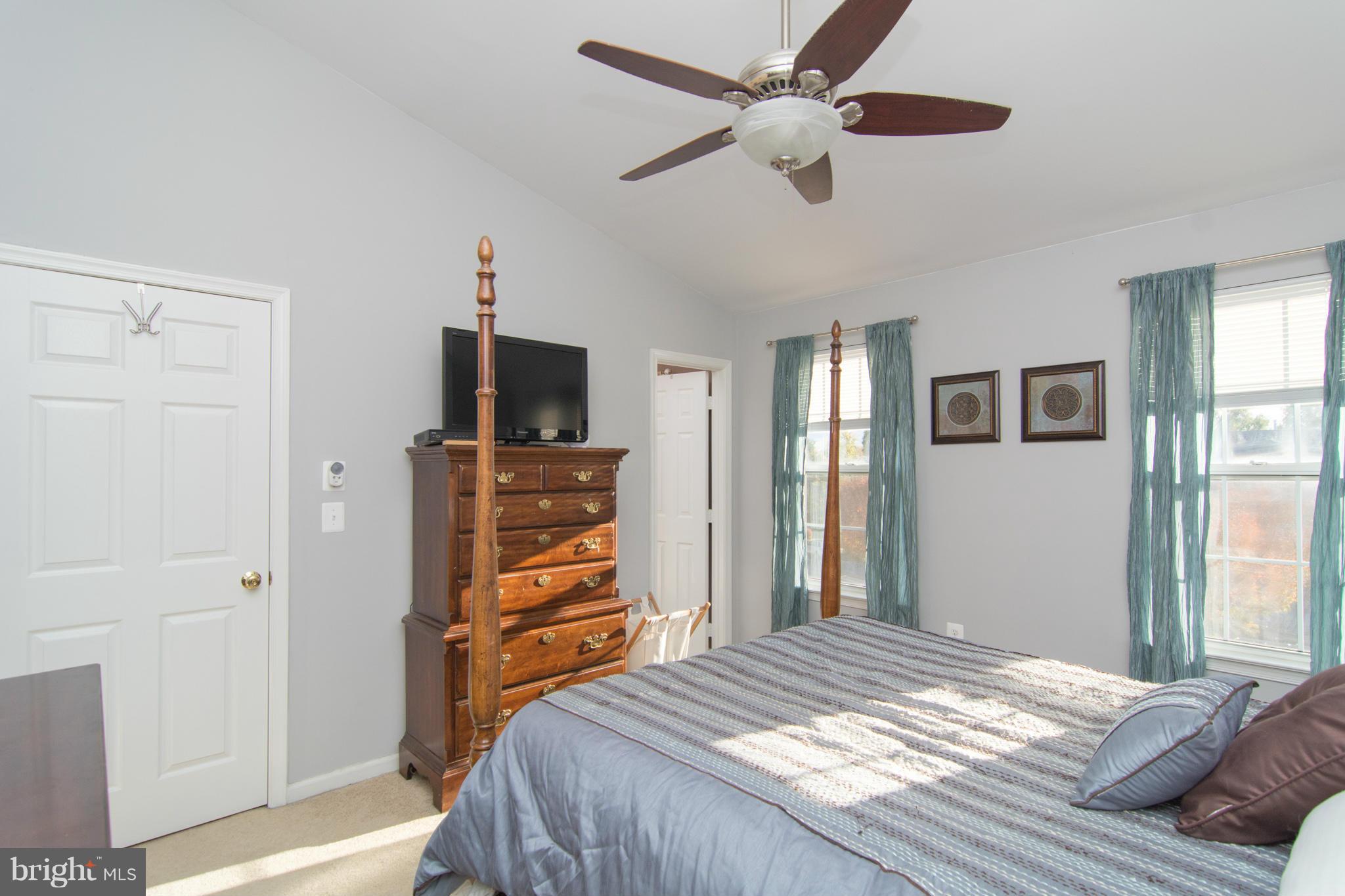 NANTUCKET MEWS @ CROFTON - Residential