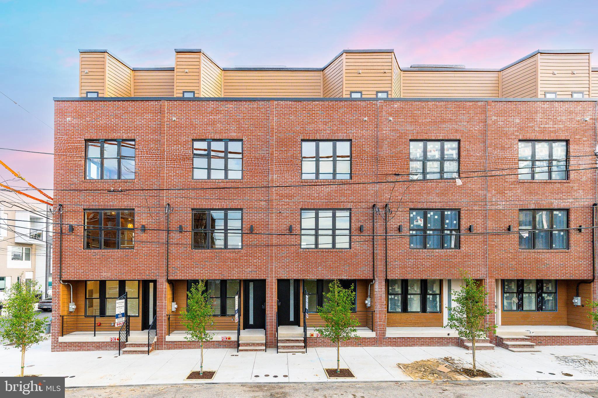 OLDE KENSINGTON - Residential