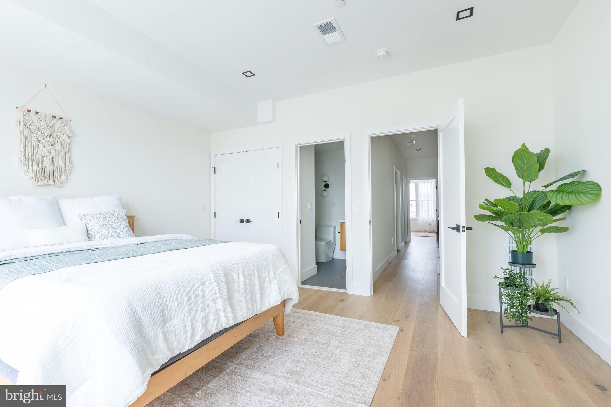 OLDE KENSINGTON - Residential