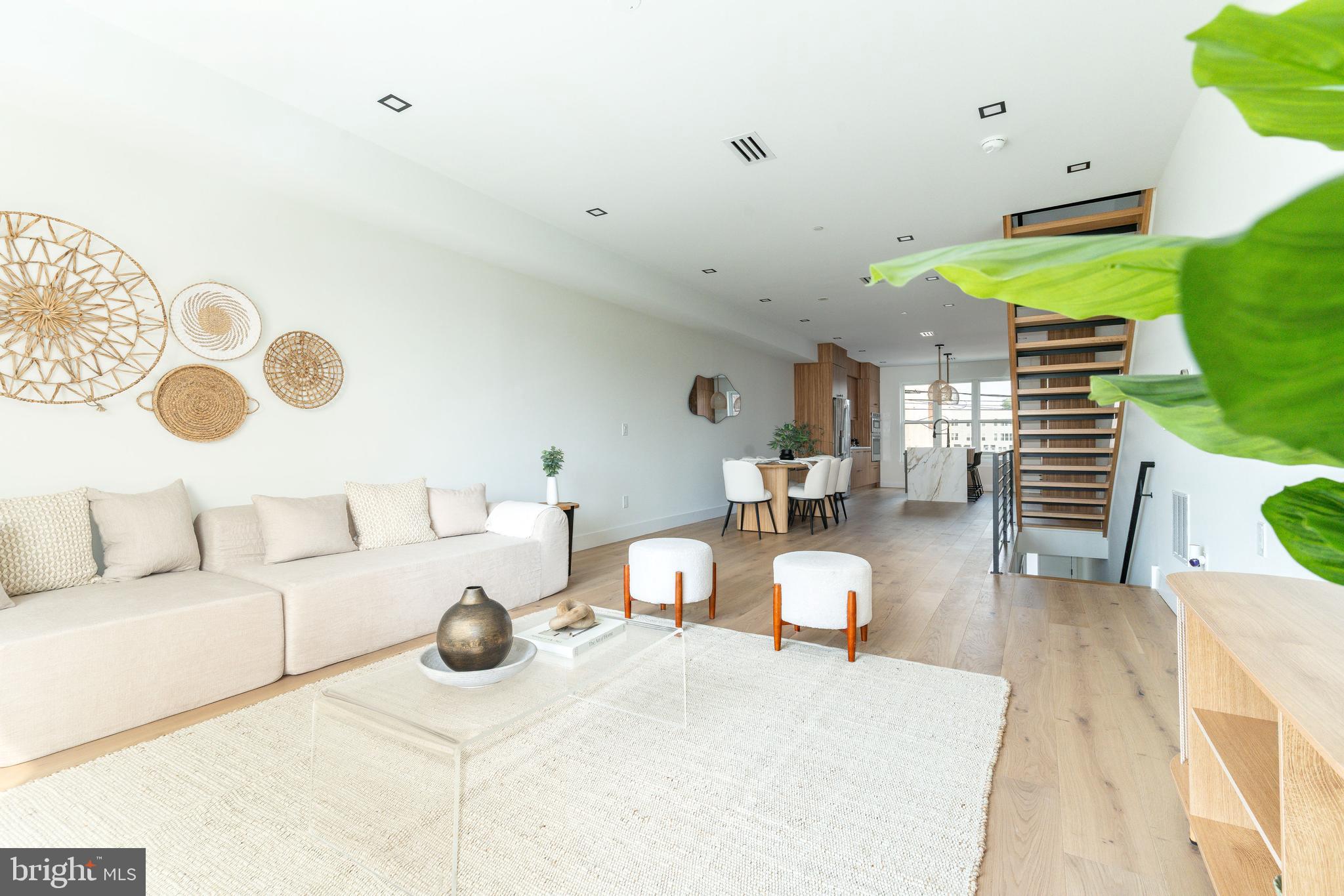 OLDE KENSINGTON - Residential