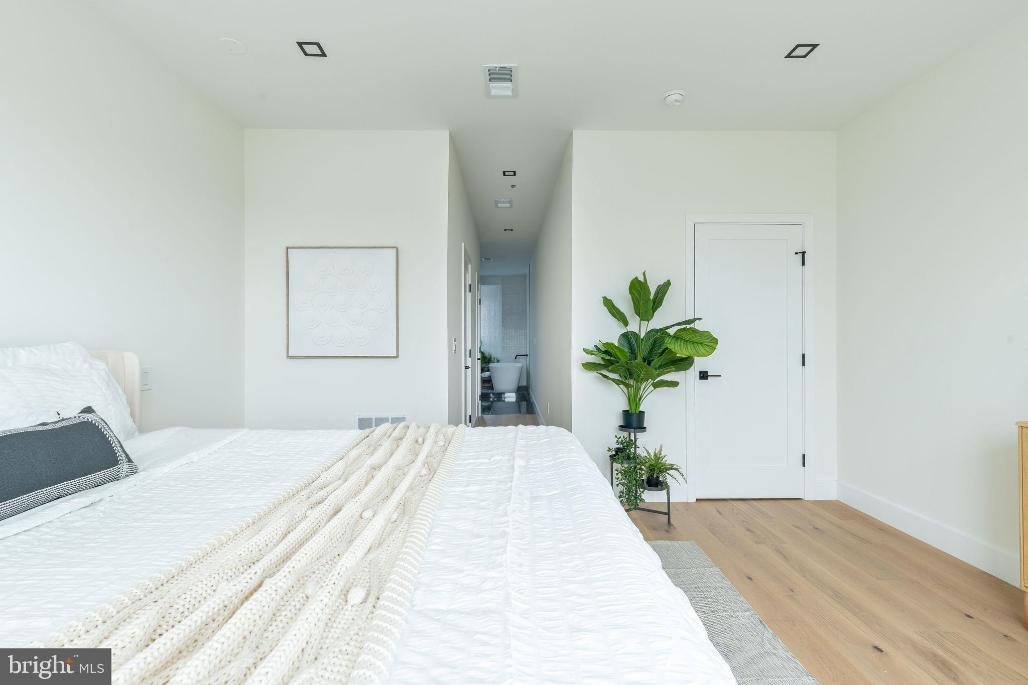 OLDE KENSINGTON - Residential