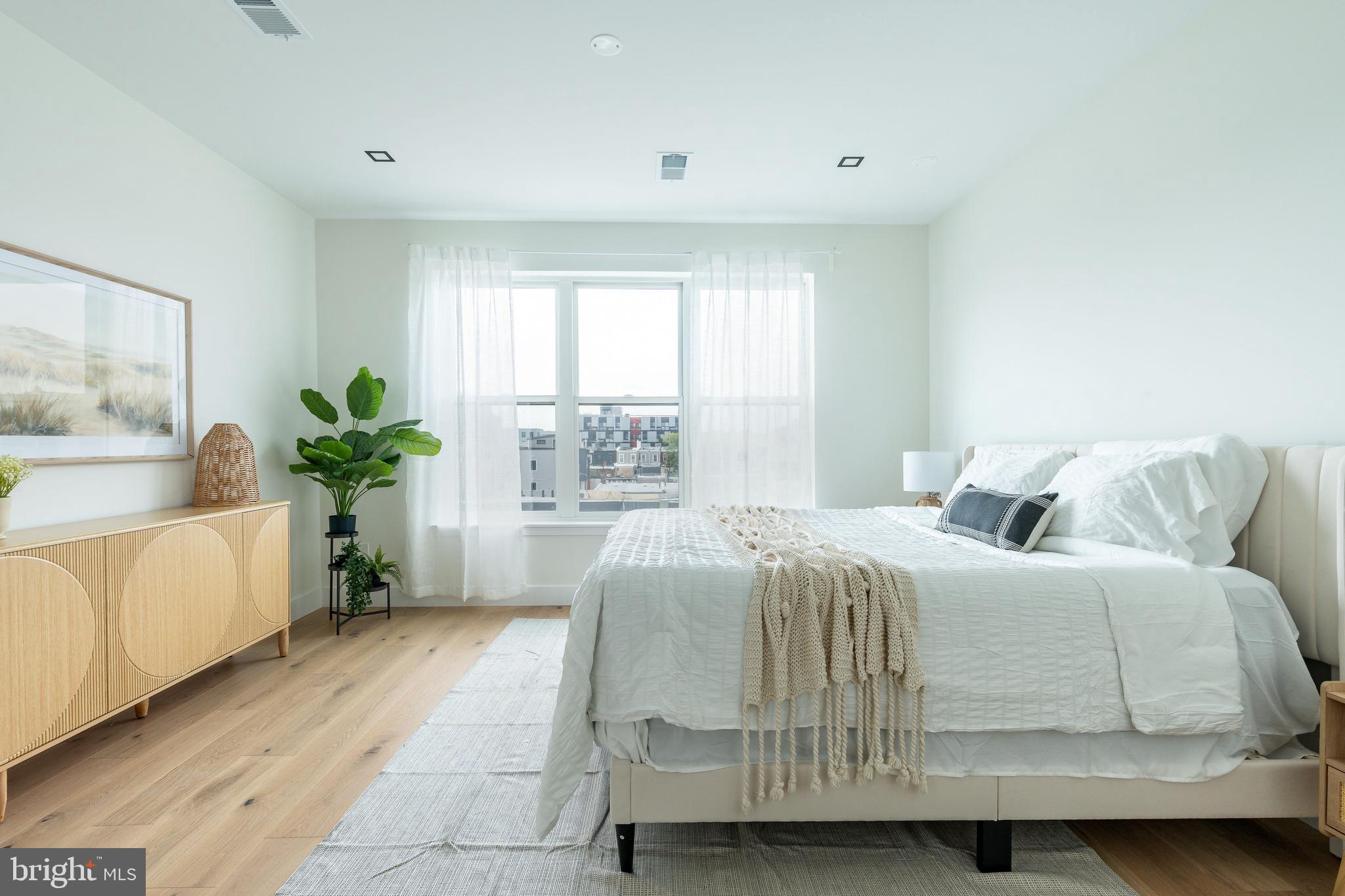 OLDE KENSINGTON - Residential