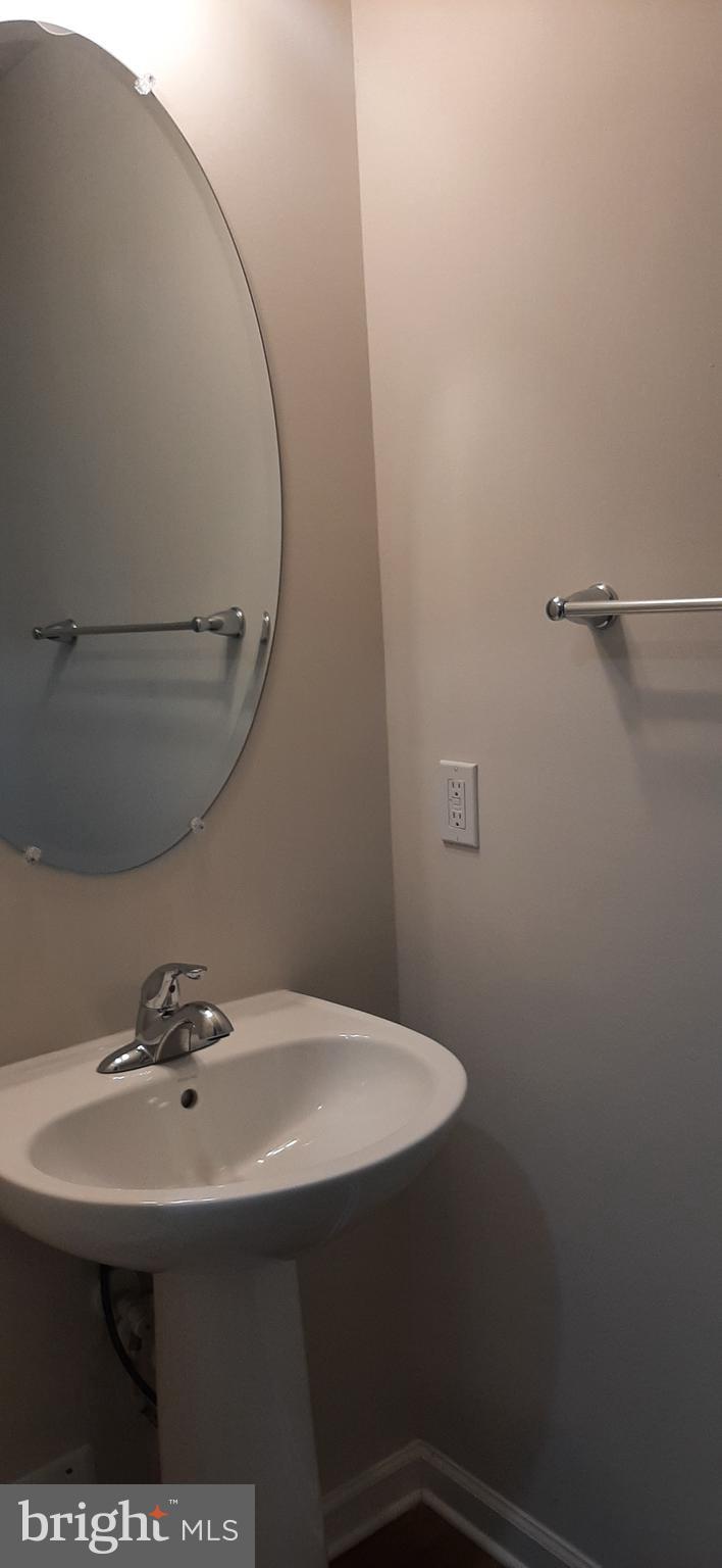 WHISPERING PINES - Residential Lease