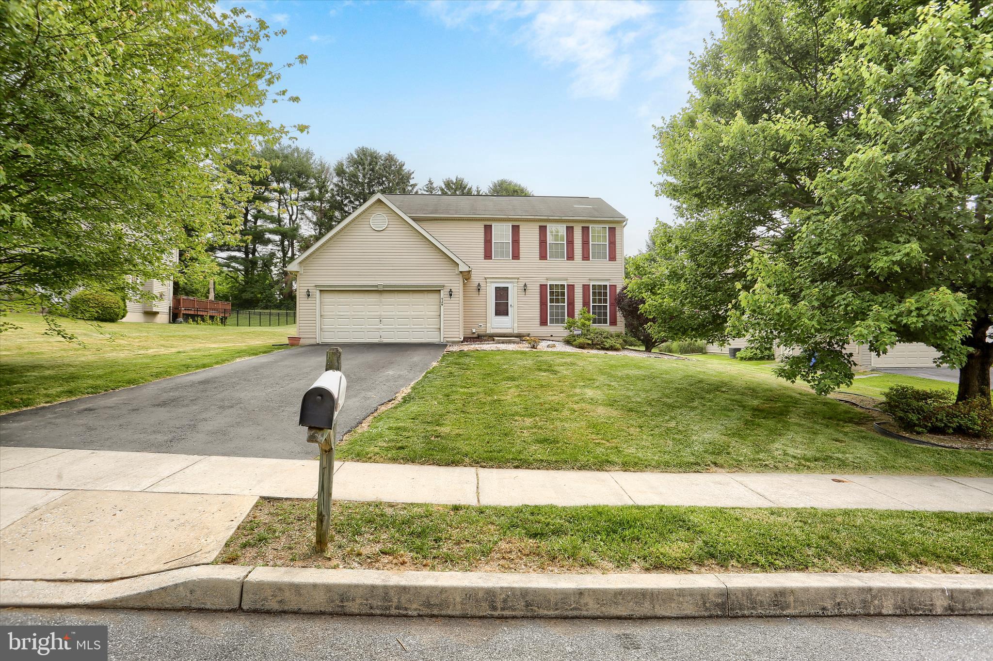 414 FLAGSTONE CIRCLE
