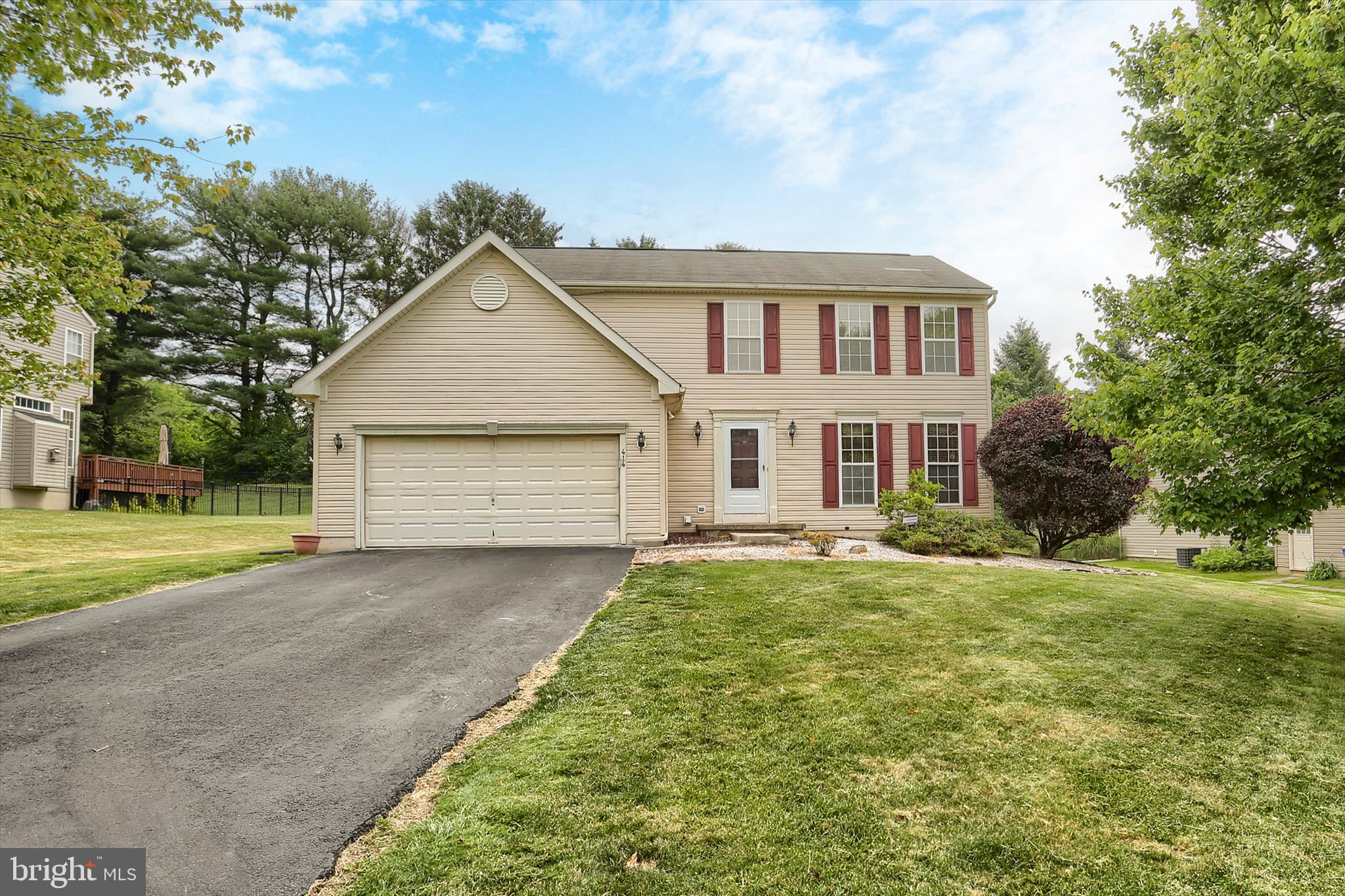 414 FLAGSTONE CIRCLE