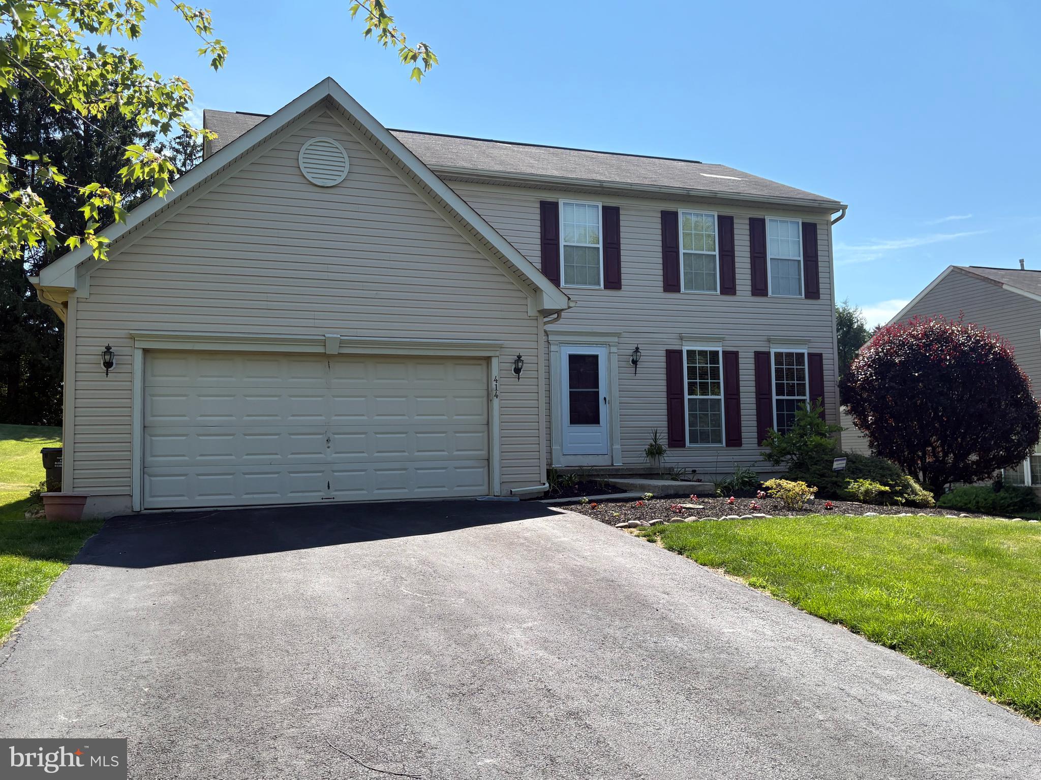 414 FLAGSTONE CIRCLE