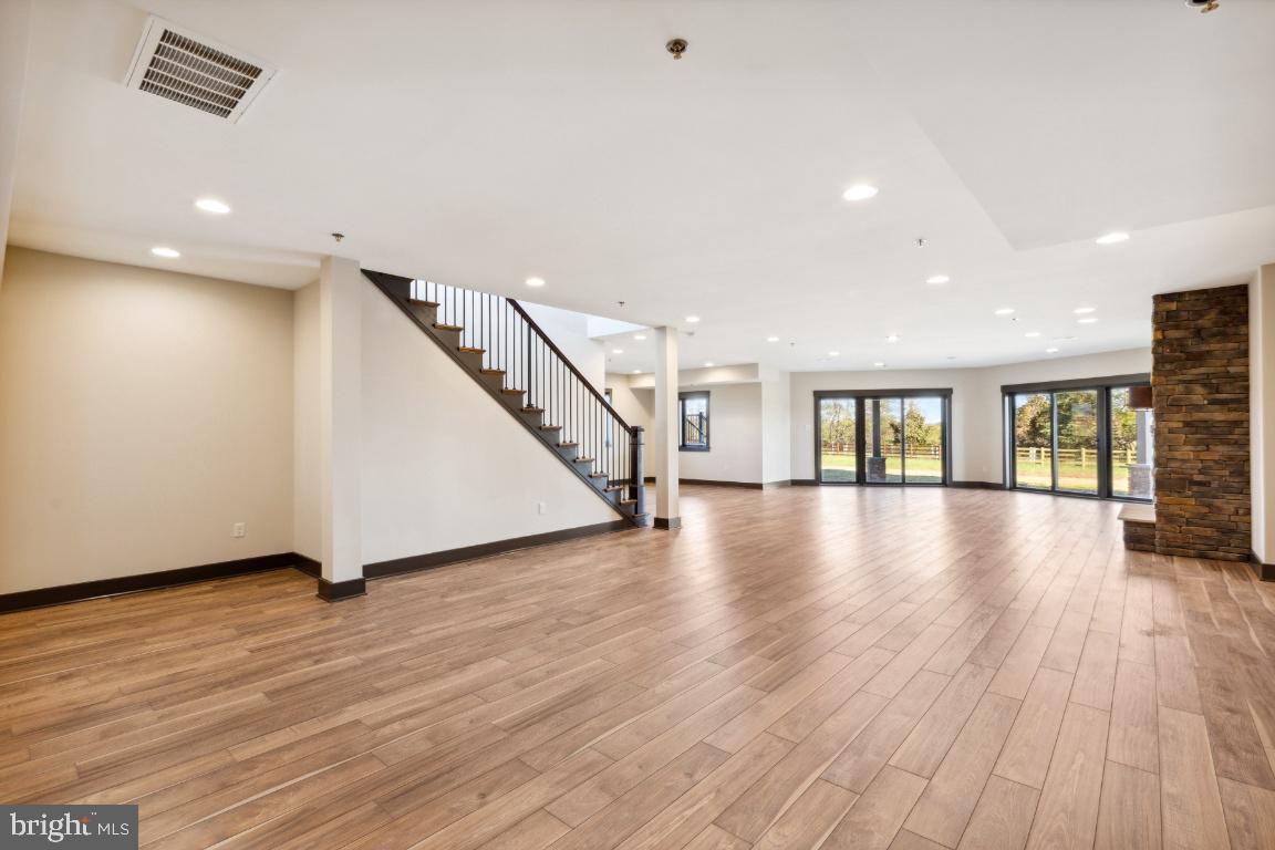 WELTYS ACRES - Residential