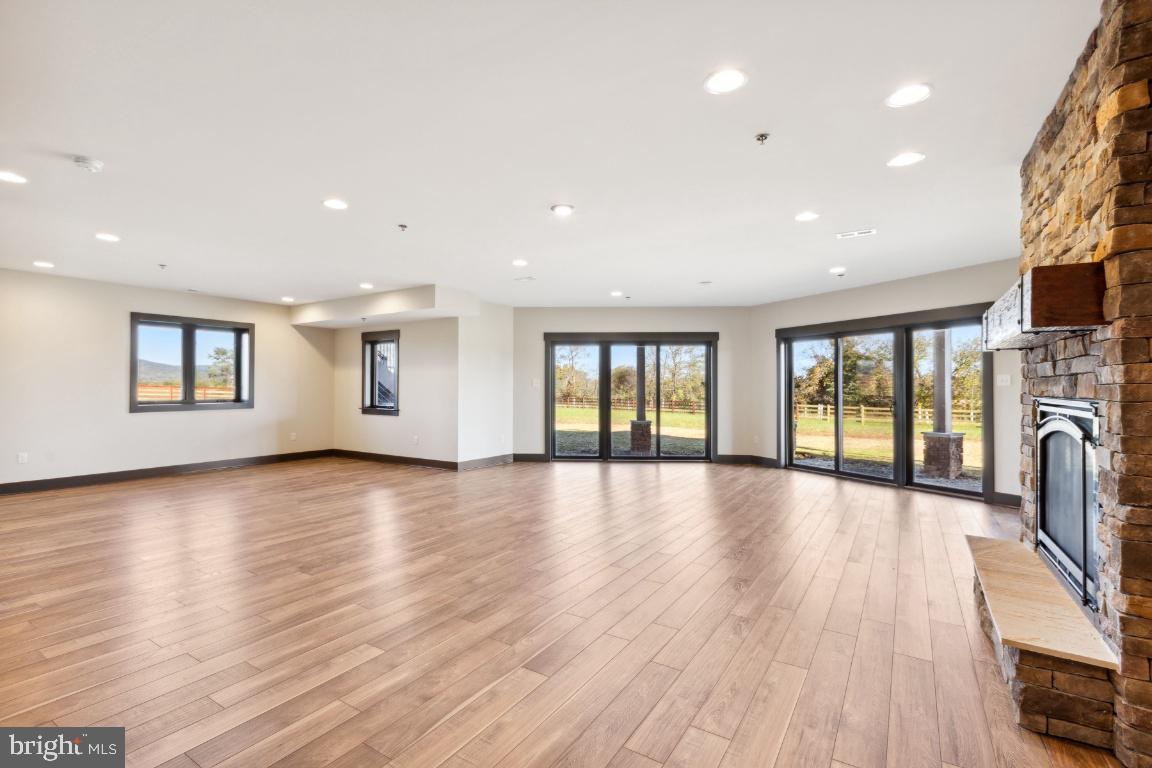 WELTYS ACRES - Residential