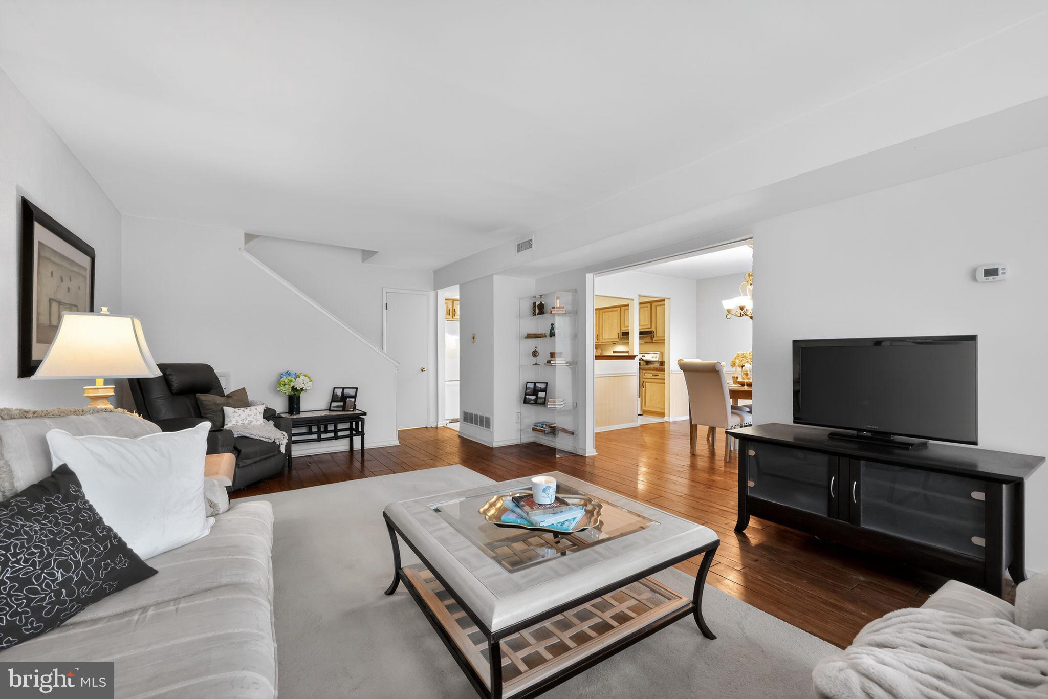 SUMMIT HOUSE - Residential