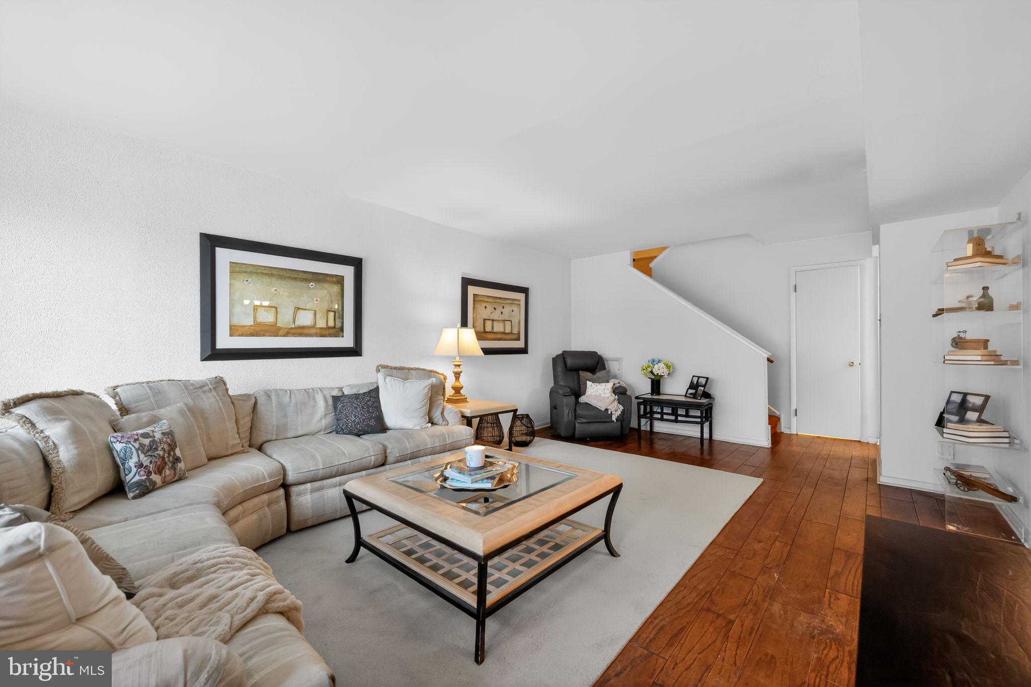 SUMMIT HOUSE - Residential