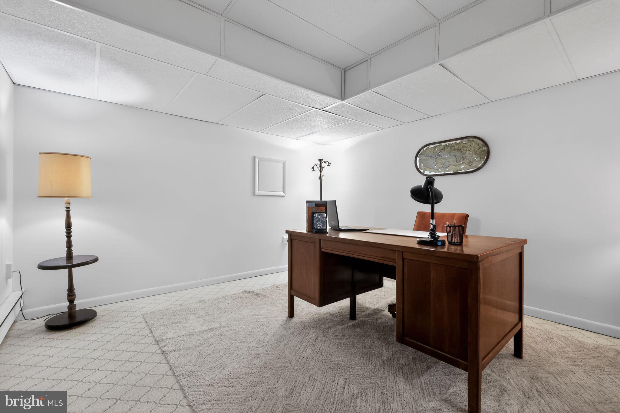 SUMMIT HOUSE - Residential