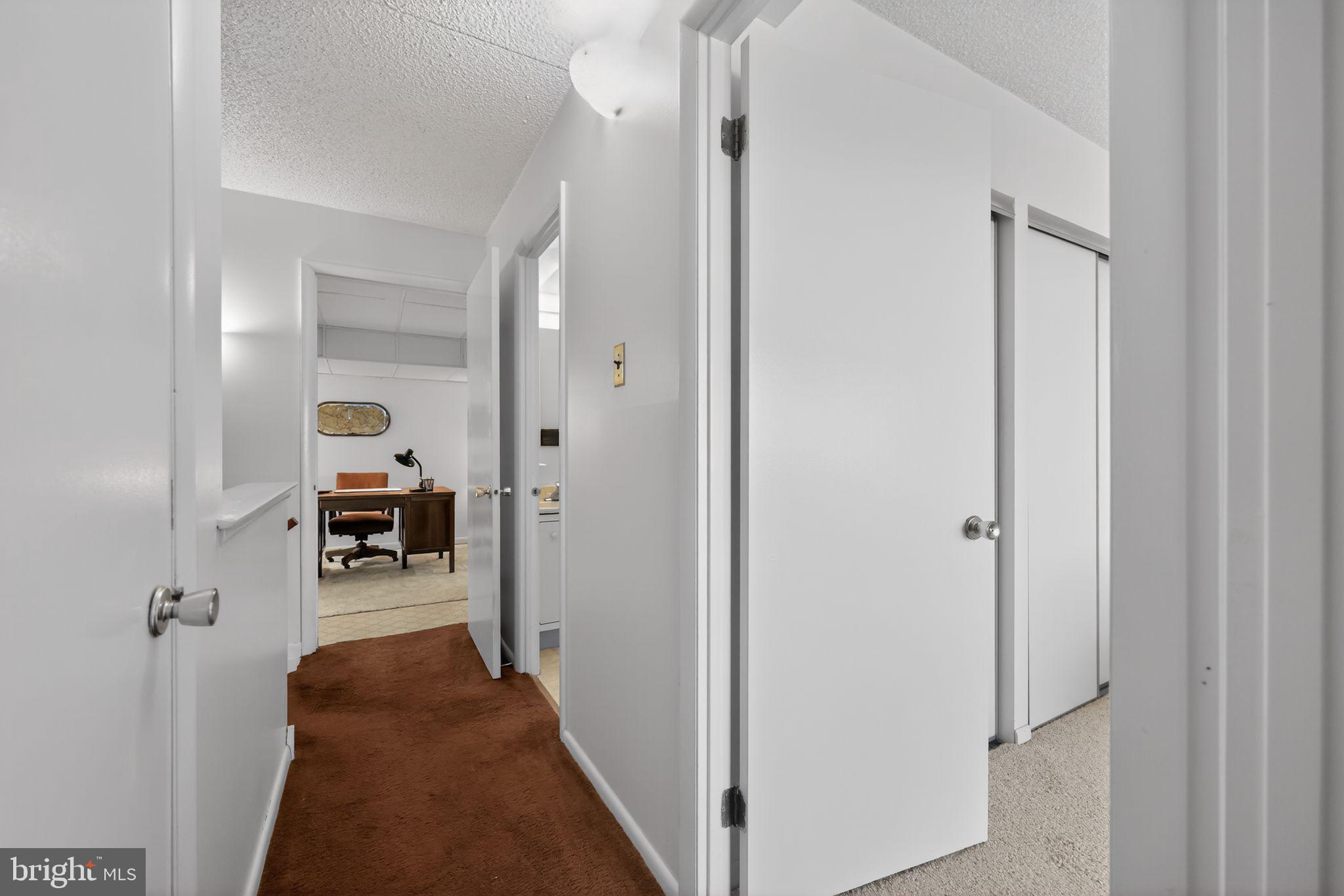 SUMMIT HOUSE - Residential