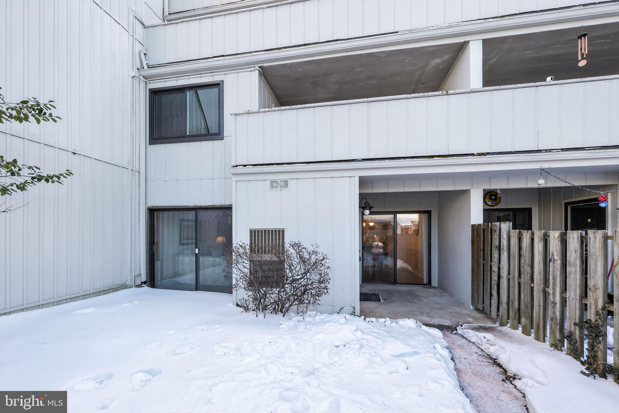 SUMMIT HOUSE - Residential