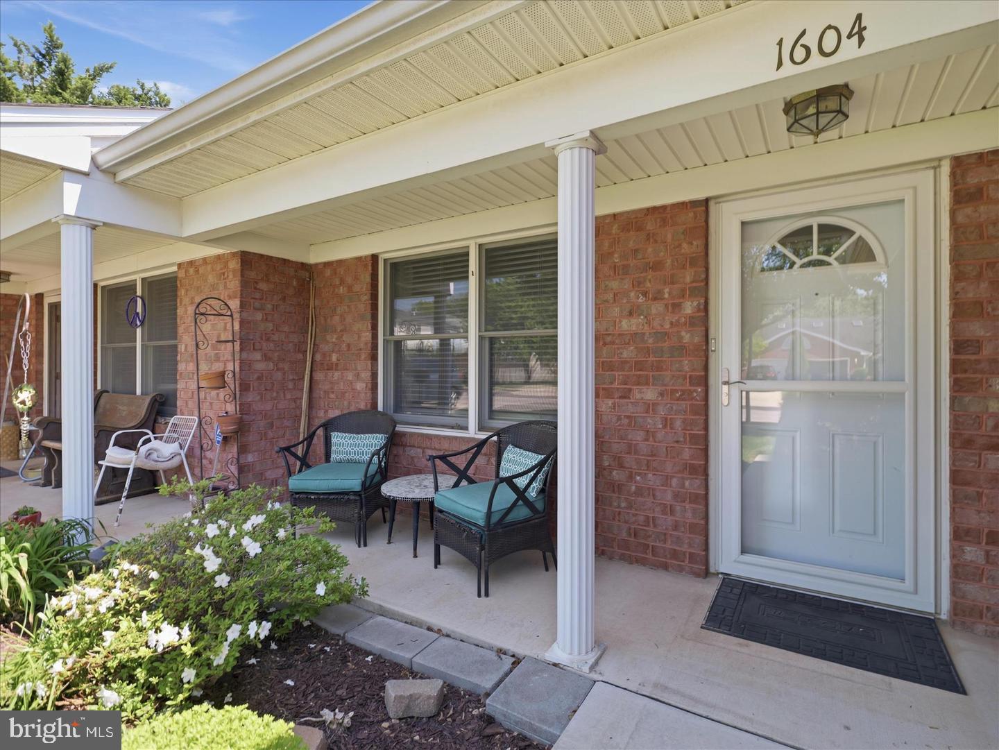 1604 LANGLEY DRIVE