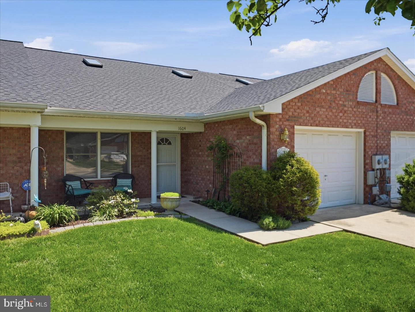 1604 LANGLEY DRIVE