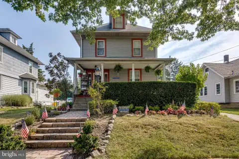 MLS: NJCD2122844