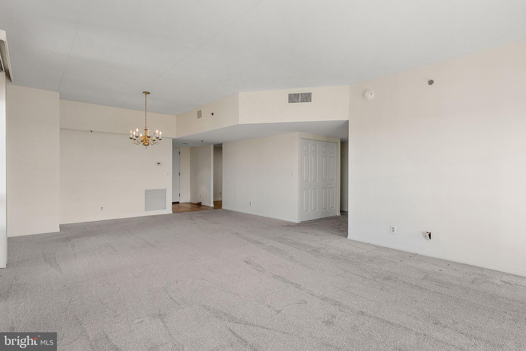 1100 LOVERING AVENUE 1606