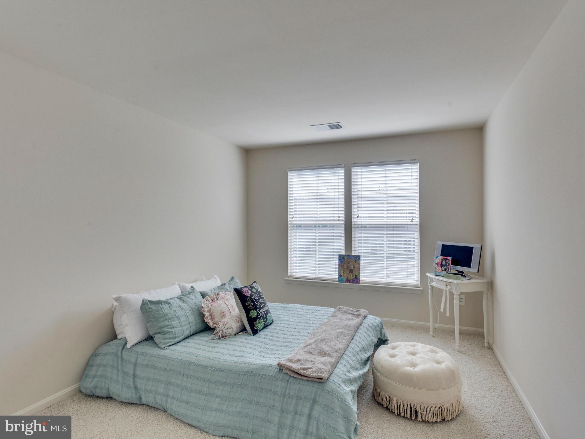 VICTORY LAKES - Residential