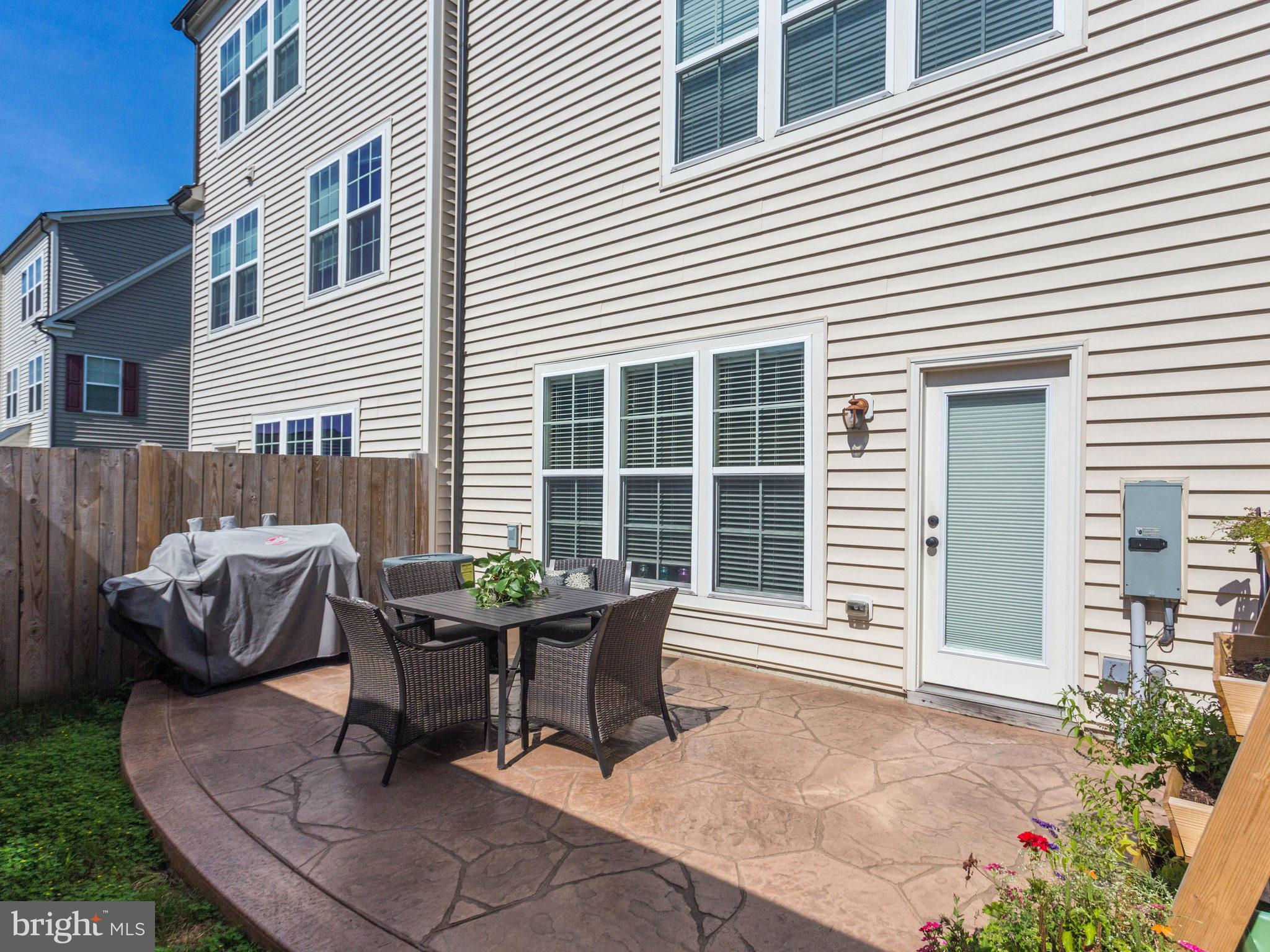 VICTORY LAKES - Residential