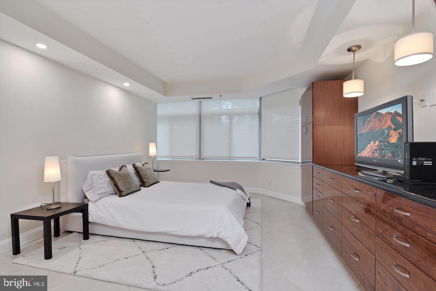 SOMERSET HOUSE - Residential Lease