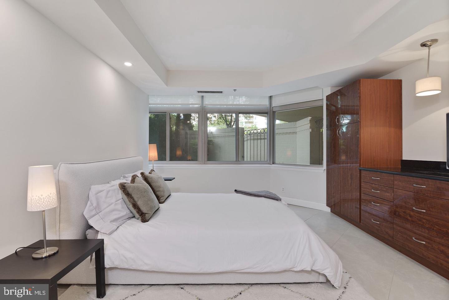 SOMERSET HOUSE - Residential Lease