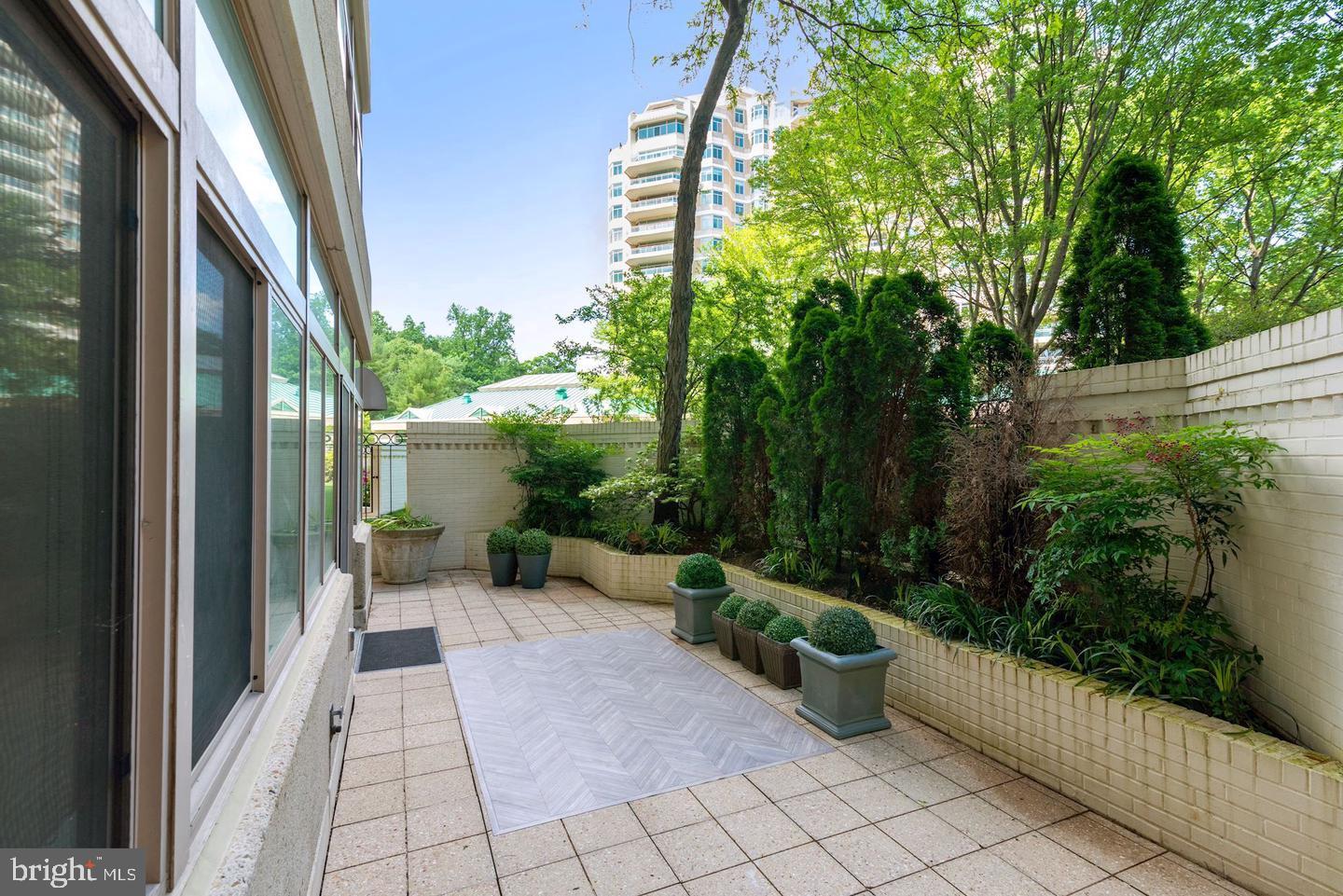 SOMERSET HOUSE - Residential Lease