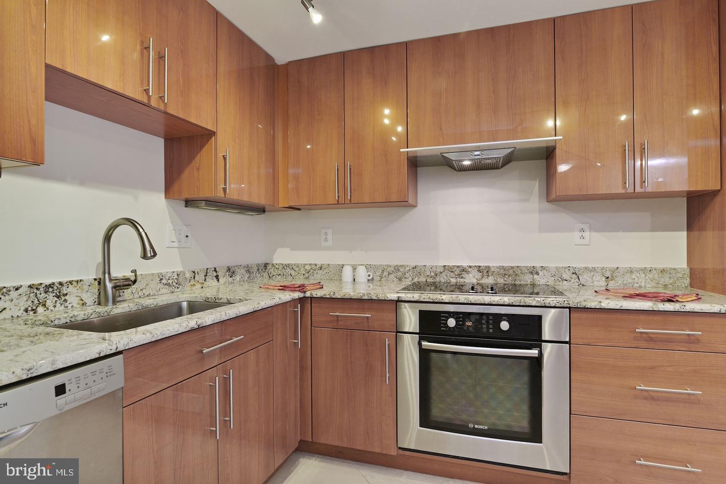 SOMERSET HOUSE - Residential Lease