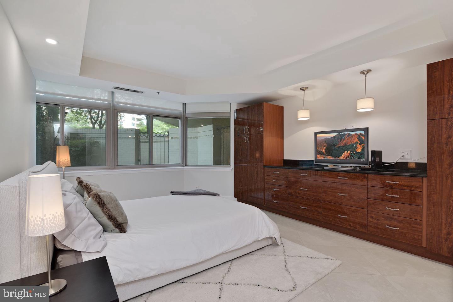 SOMERSET HOUSE - Residential Lease