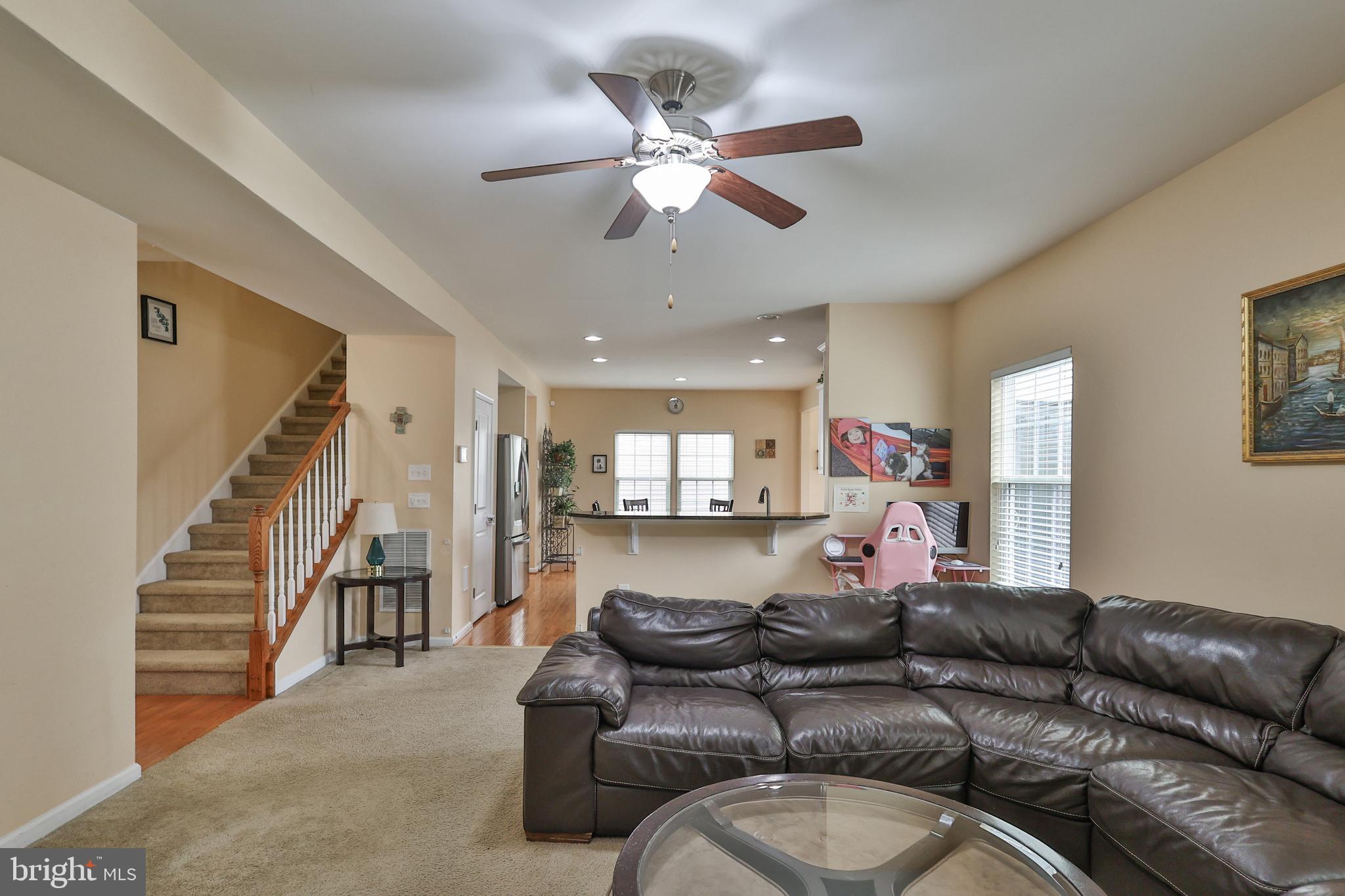 1086 HUNTINGTON ROAD