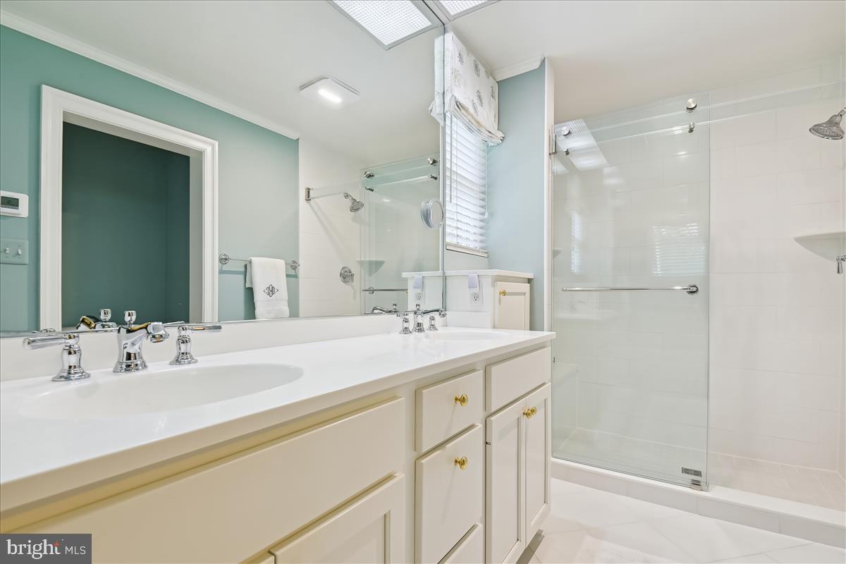 RUXTON - Residential