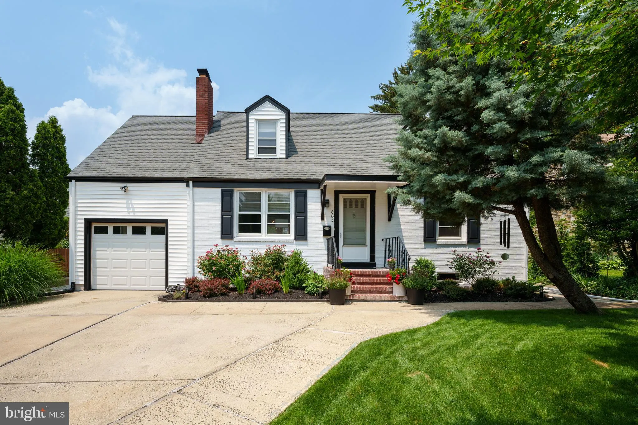 Ewing, New Jersey 08618, United States, 4 Bedrooms Bedrooms, ,2 BathroomsBathrooms,Residential,Coming Soon,170516