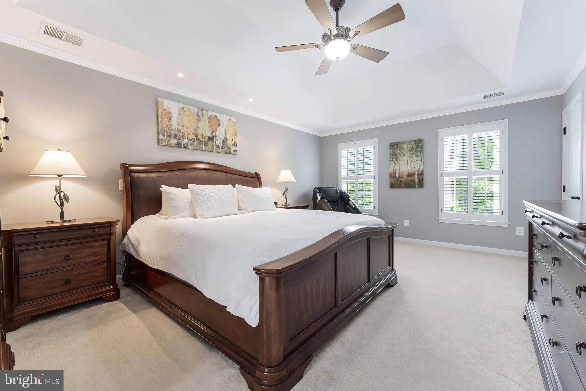 OAKTON WOODS - Residential