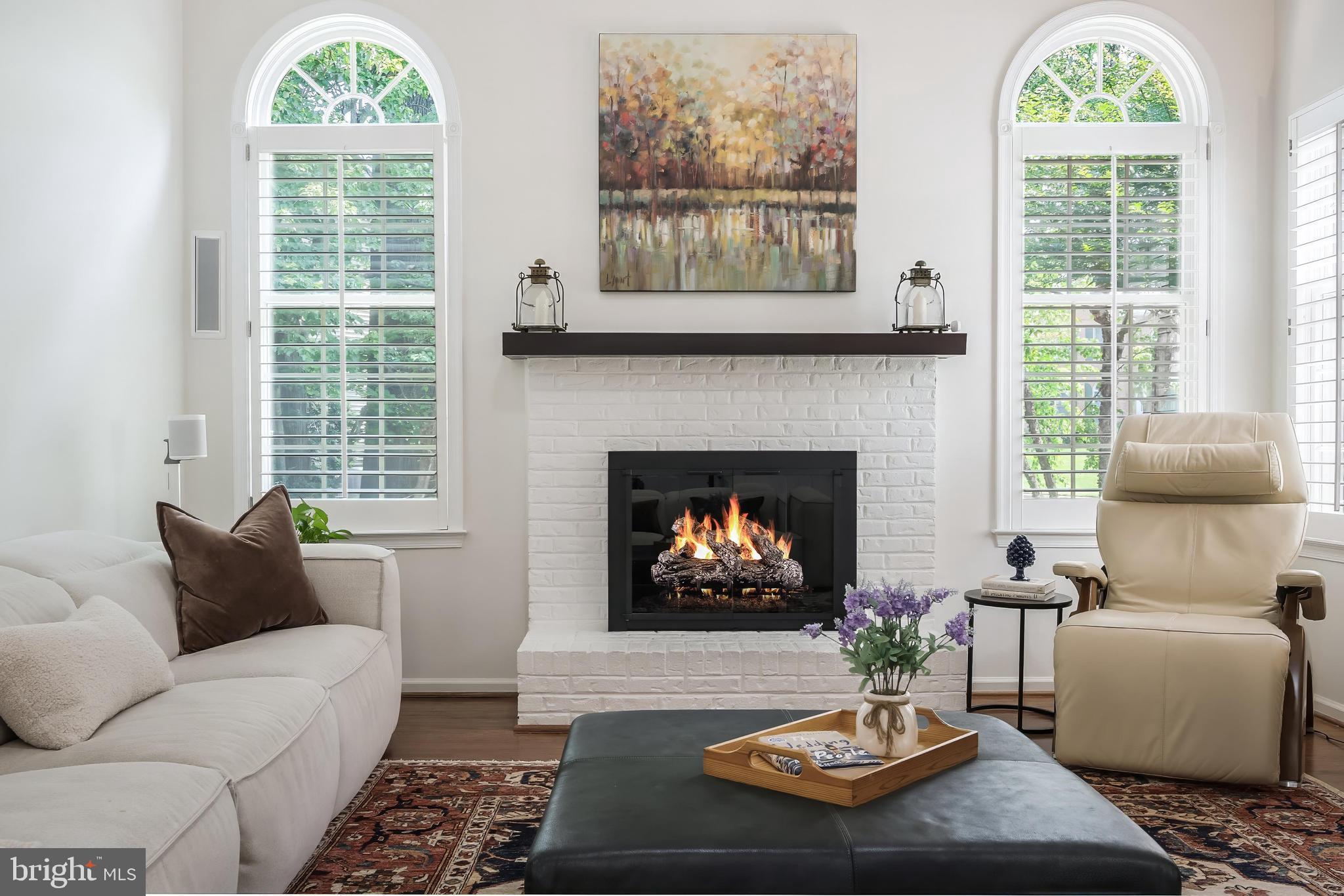 OAKTON WOODS - Residential