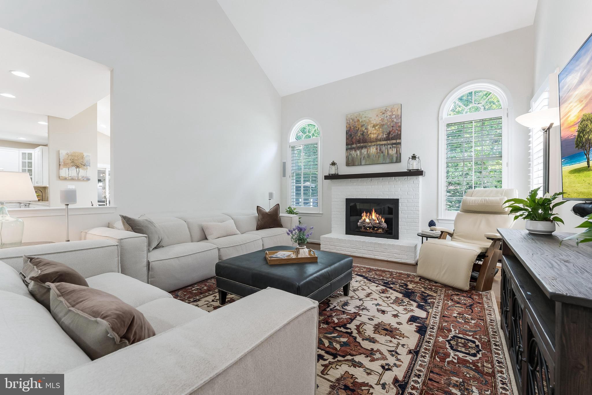 OAKTON WOODS - Residential