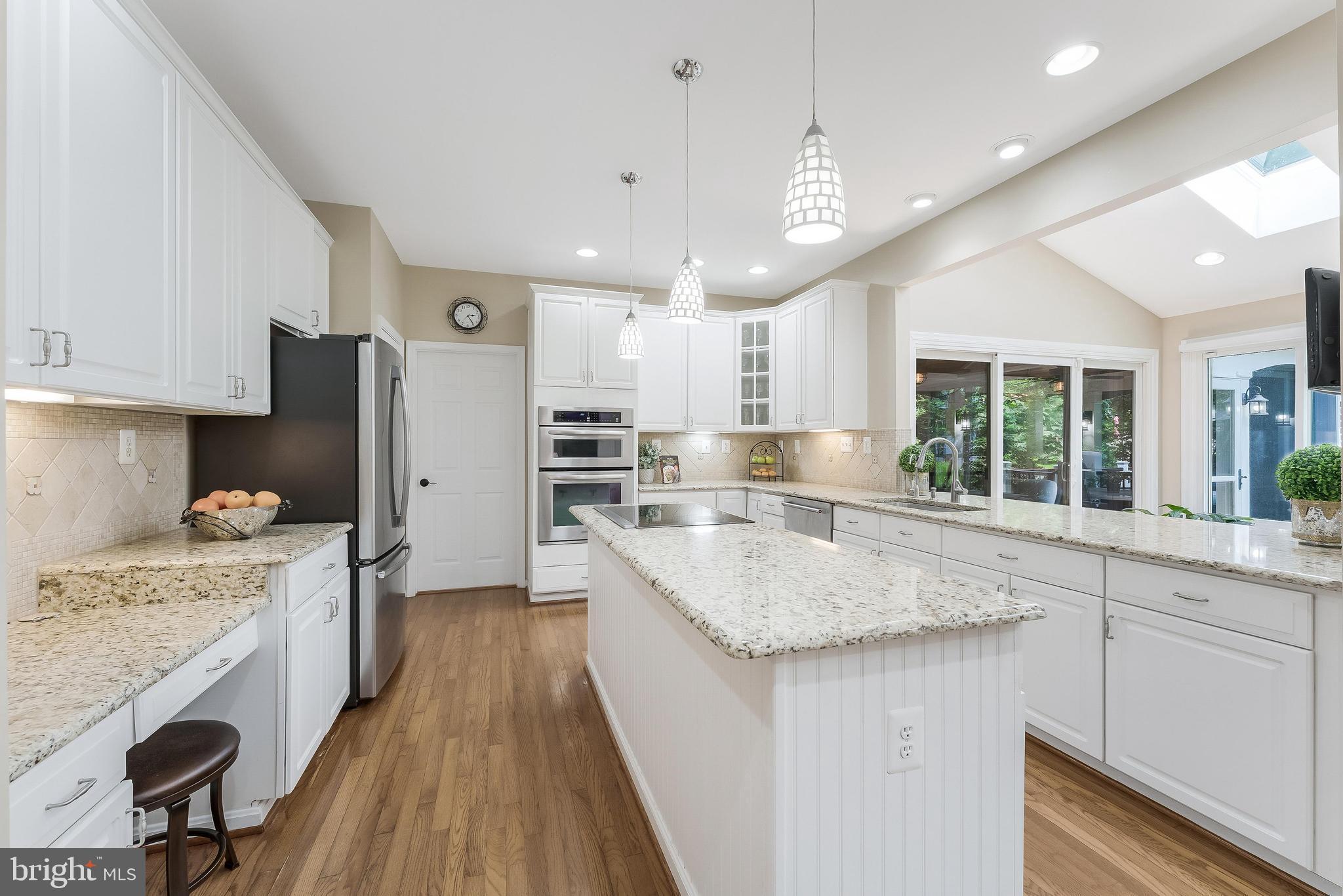 OAKTON WOODS - Residential