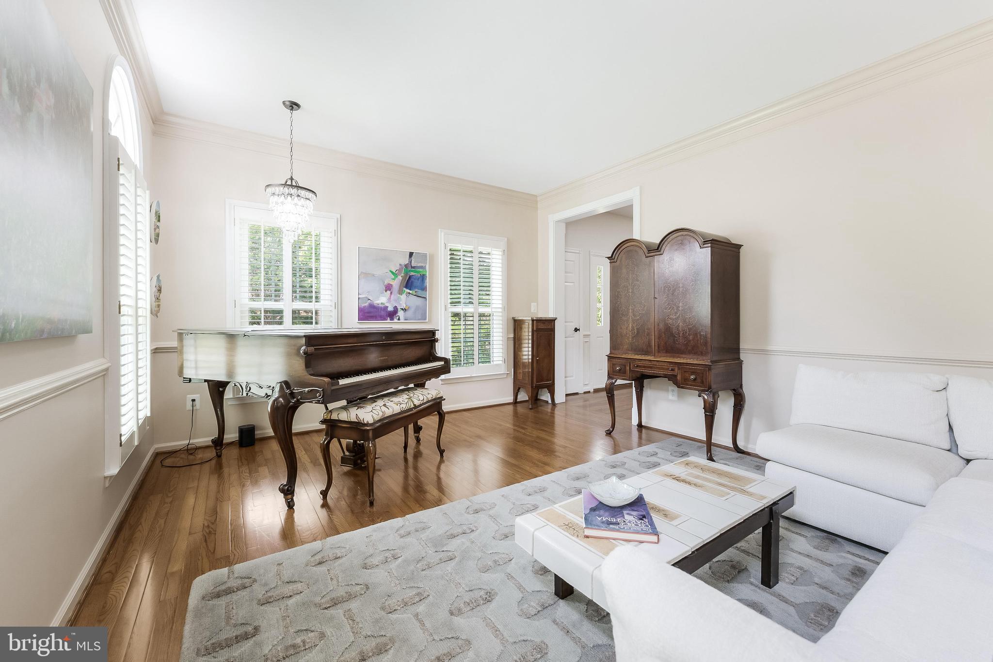 OAKTON WOODS - Residential