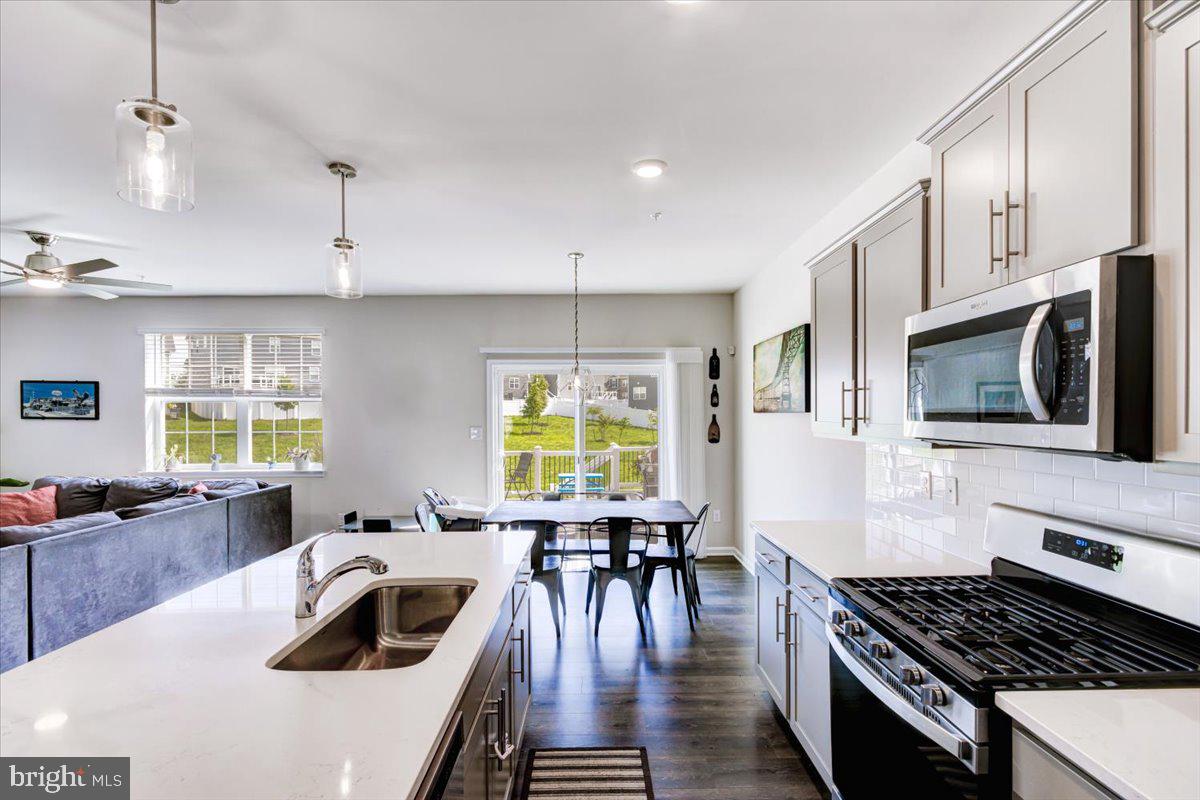 TWO RIVERS - Residential