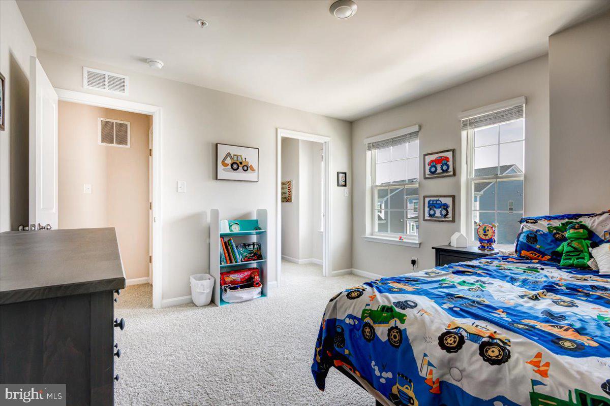 TWO RIVERS - Residential