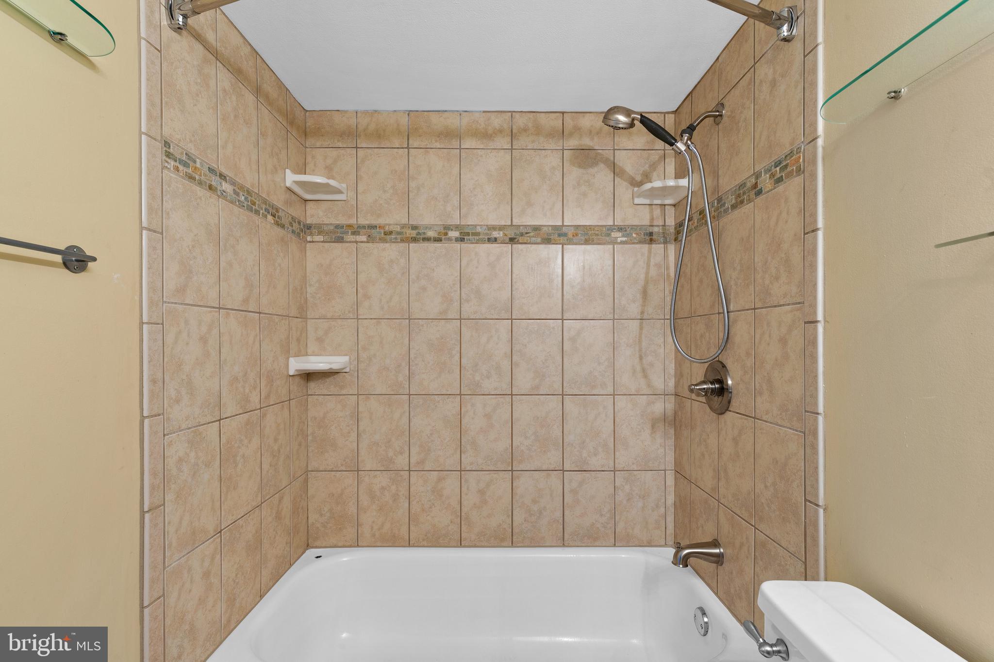 HUNTING RIDGE CONDOMINIUM - Residential