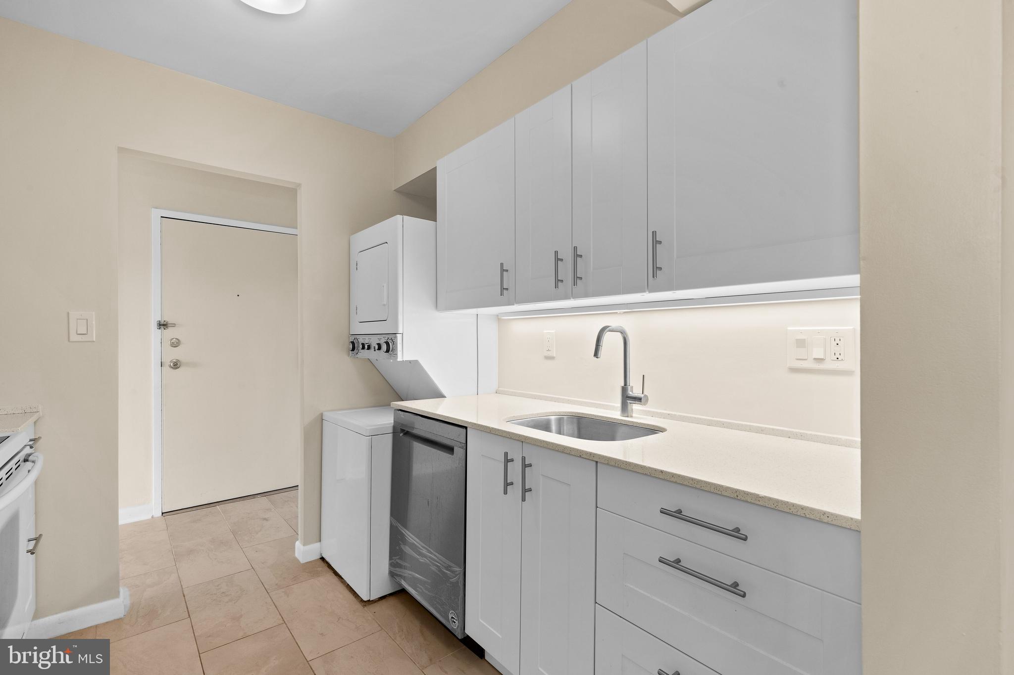 HUNTING RIDGE CONDOMINIUM - Residential