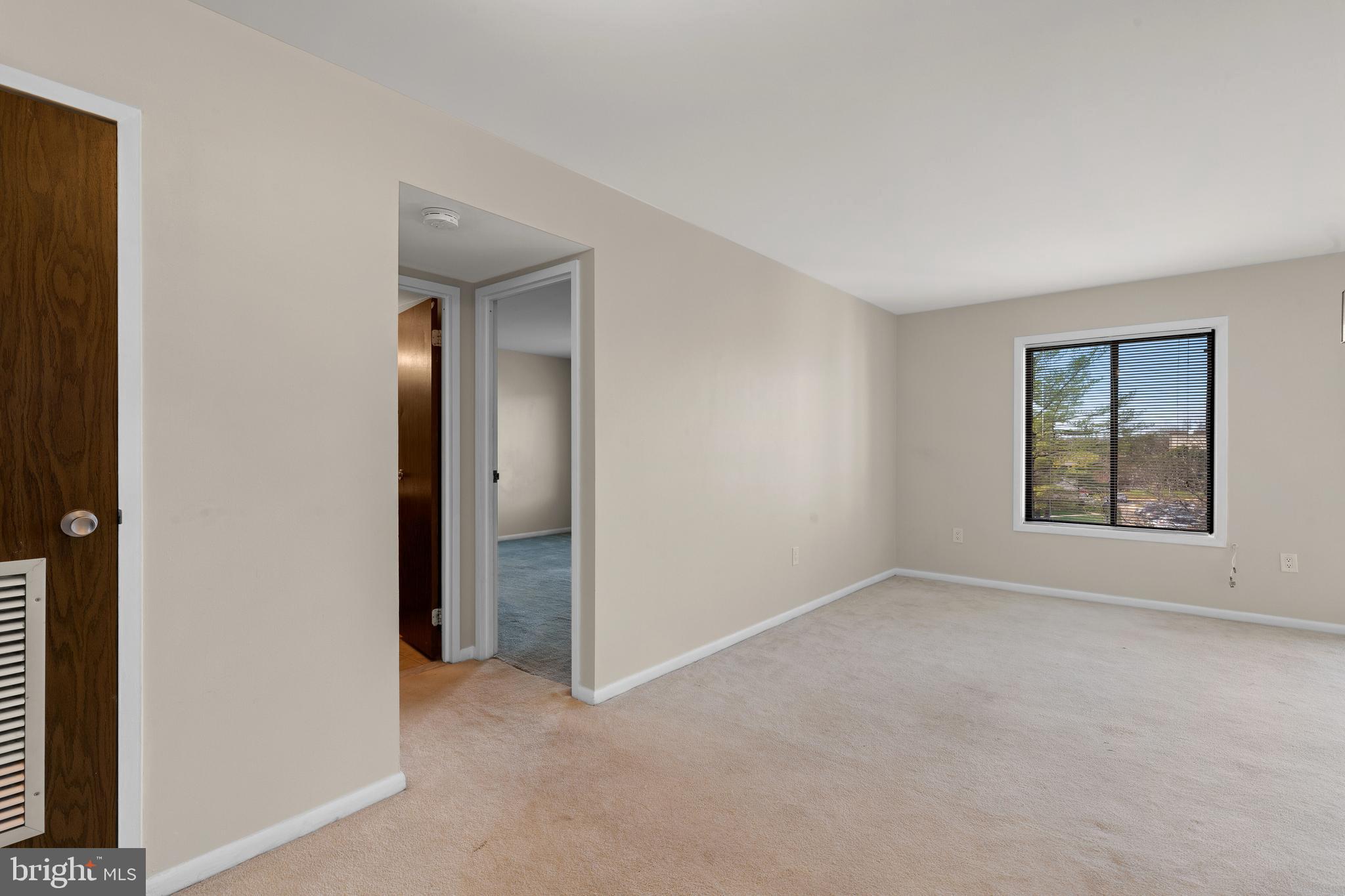 HUNTING RIDGE CONDOMINIUM - Residential