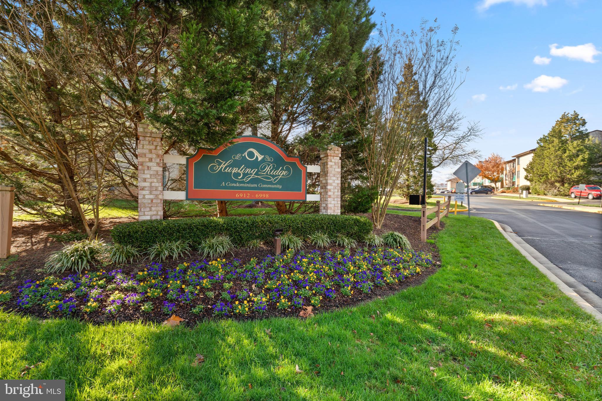 HUNTING RIDGE CONDOMINIUM - Residential
