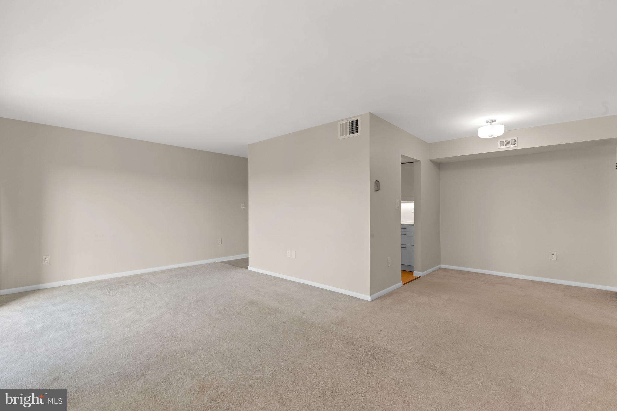 HUNTING RIDGE CONDOMINIUM - Residential