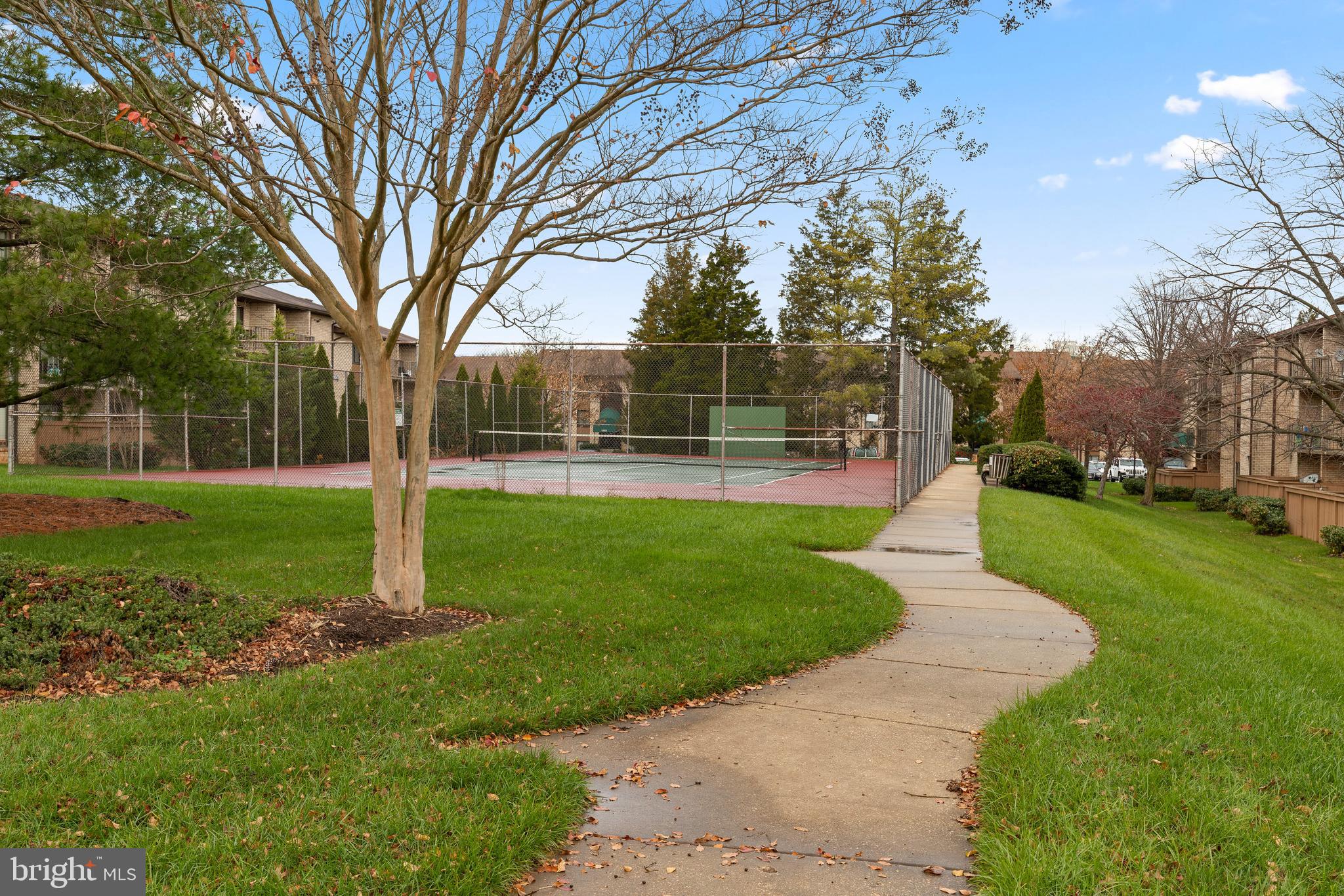 HUNTING RIDGE CONDOMINIUM - Residential