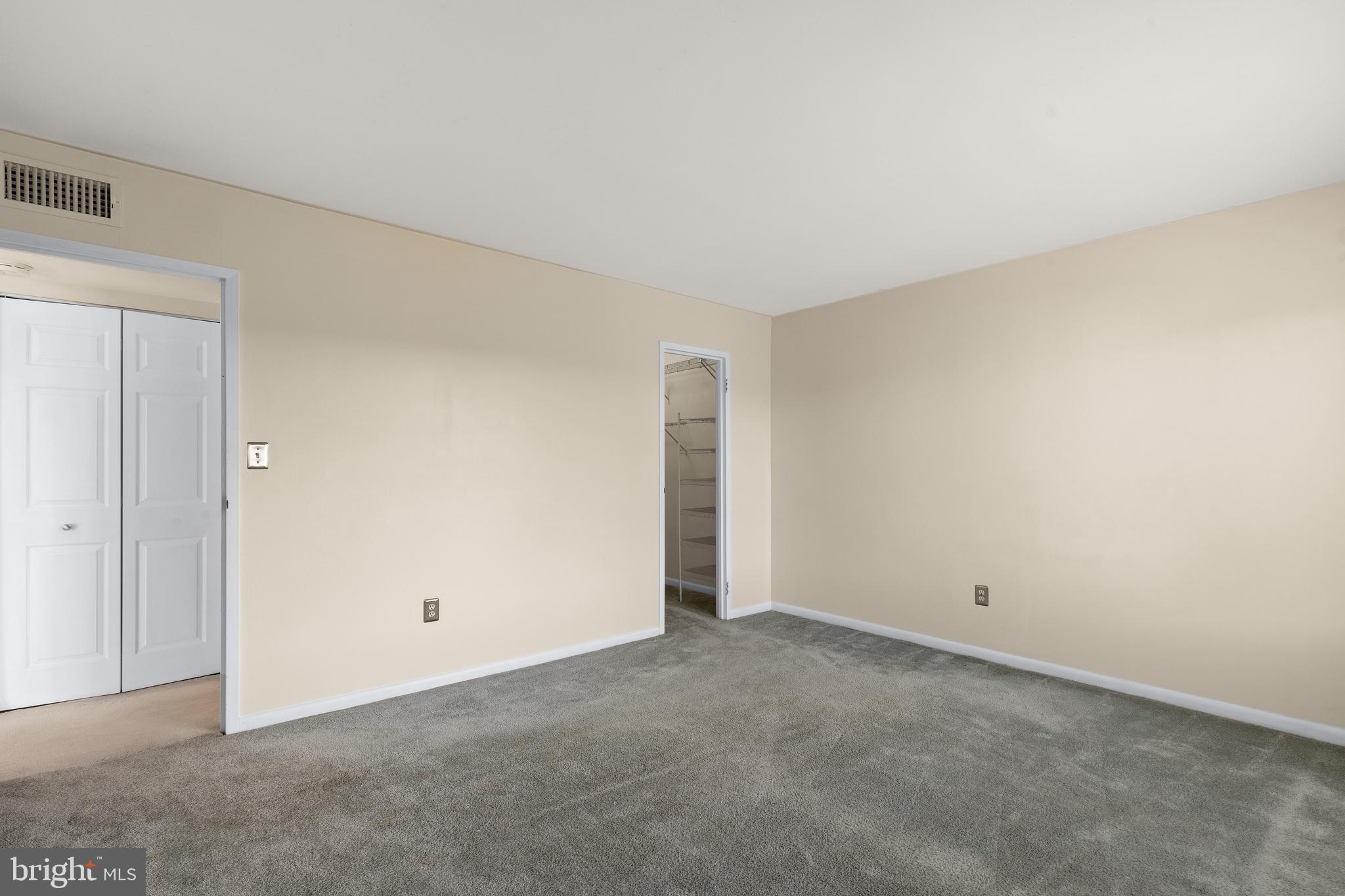 HUNTING RIDGE CONDOMINIUM - Residential