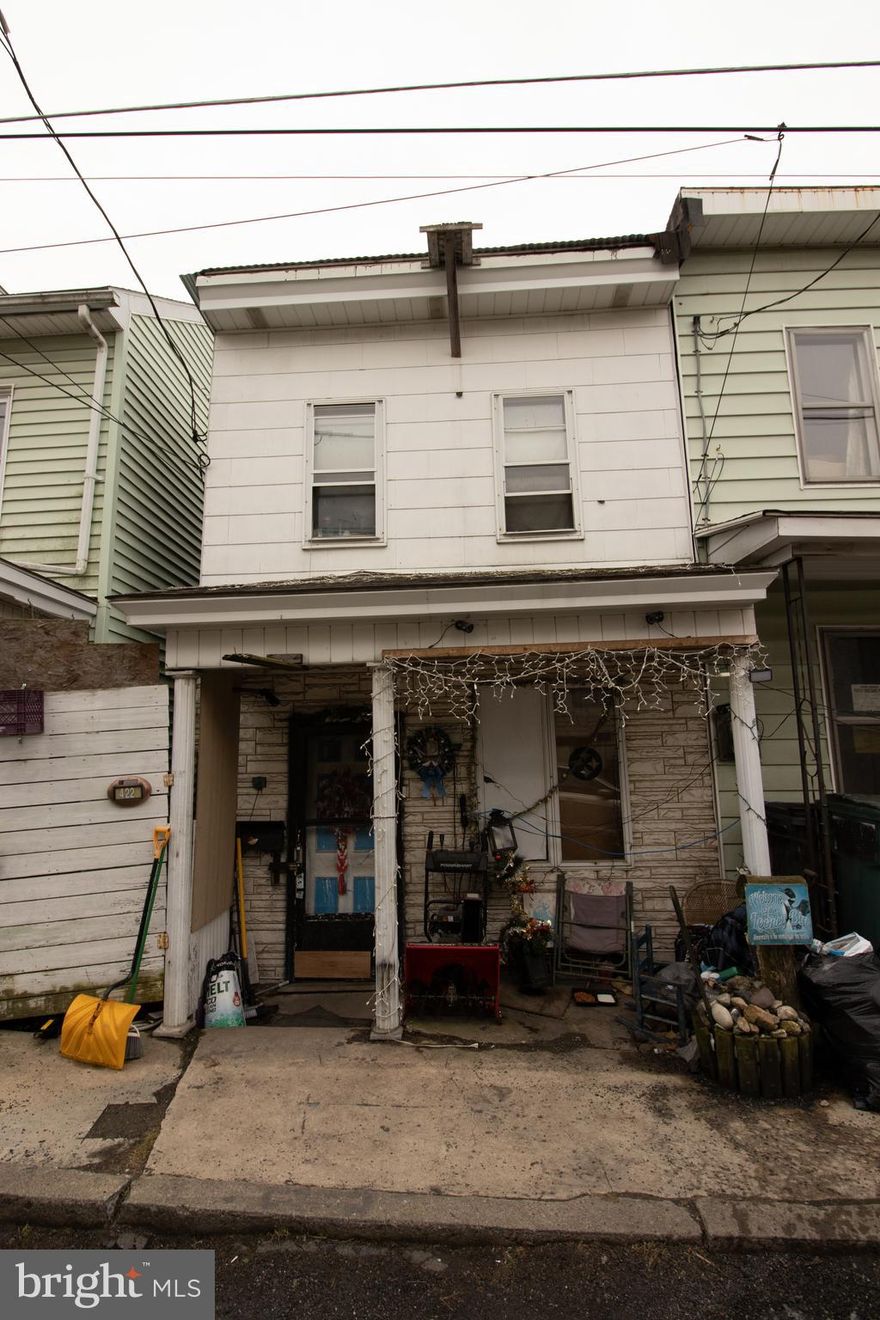 This diamond in the rough is part of a package deal with 422A, 424, and the empty lot next to it! Situated on quiet West Poplar Street, this house features cozy second floor bedrooms with TWO basements! Located close to all your local amenities, but far enough away to be out of the downtown hustle and bustle, this house would make a great home OR investment property!