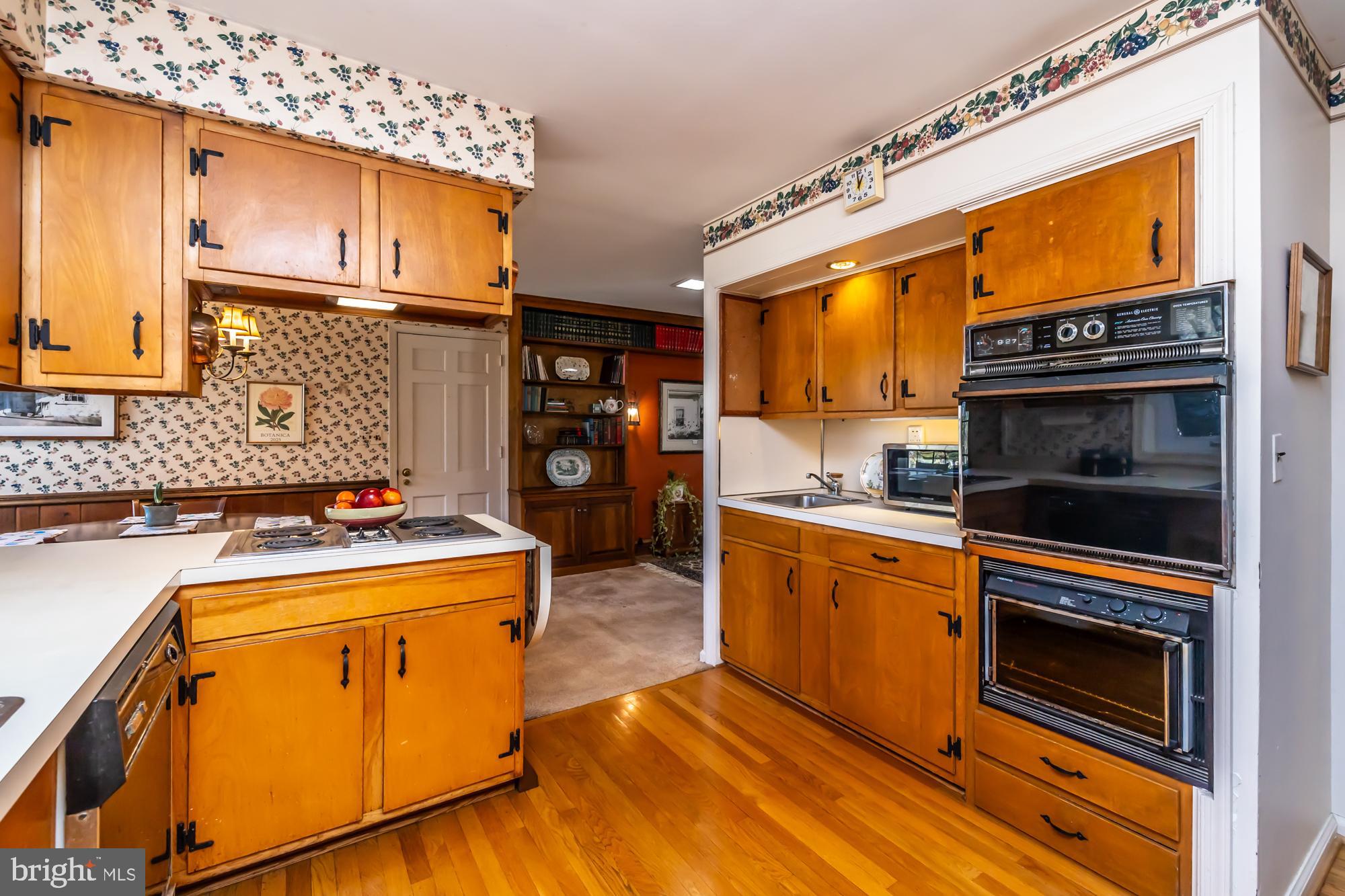 HOOPES PARK - Residential