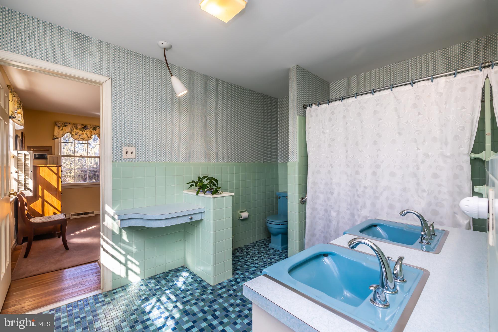 HOOPES PARK - Residential